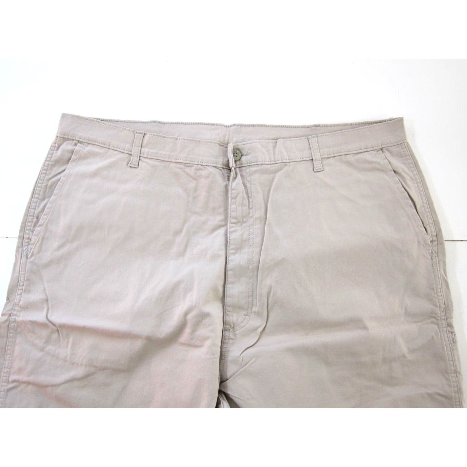 Wrangler NWT Wrangler 4-Way Flex Comfort Flat Front Pocket Cargo Chino Short Men 42 Reg Brown Cotton Cargo 42 Mens Shorts Size US 42 / EU 58 - 3 Thumbnail