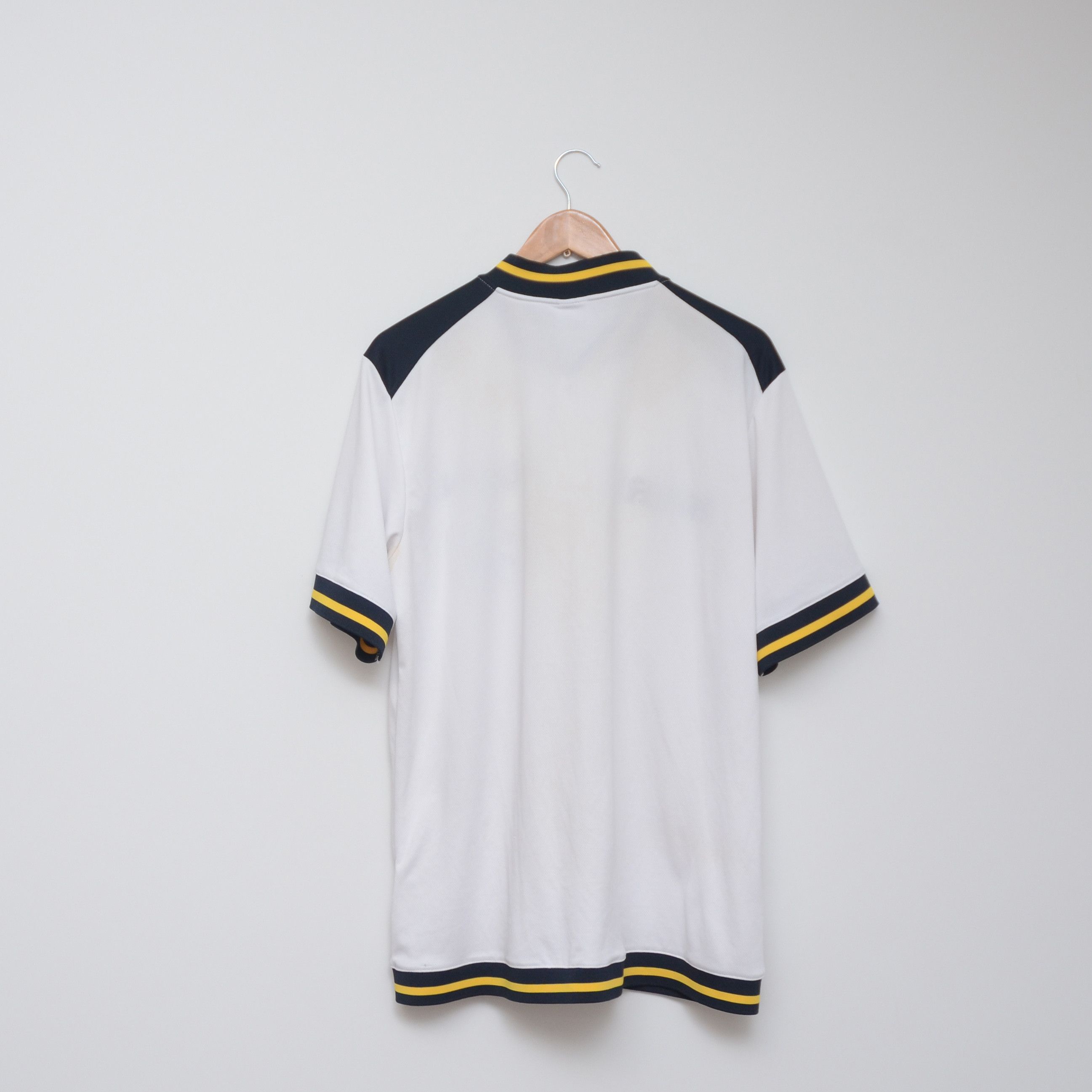 Karl Kani Karl Kani Striped Big Logo Jersey Size M White Hip-Hop Y2K Size US M / EU 48-50 / 2 - 4 Thumbnail