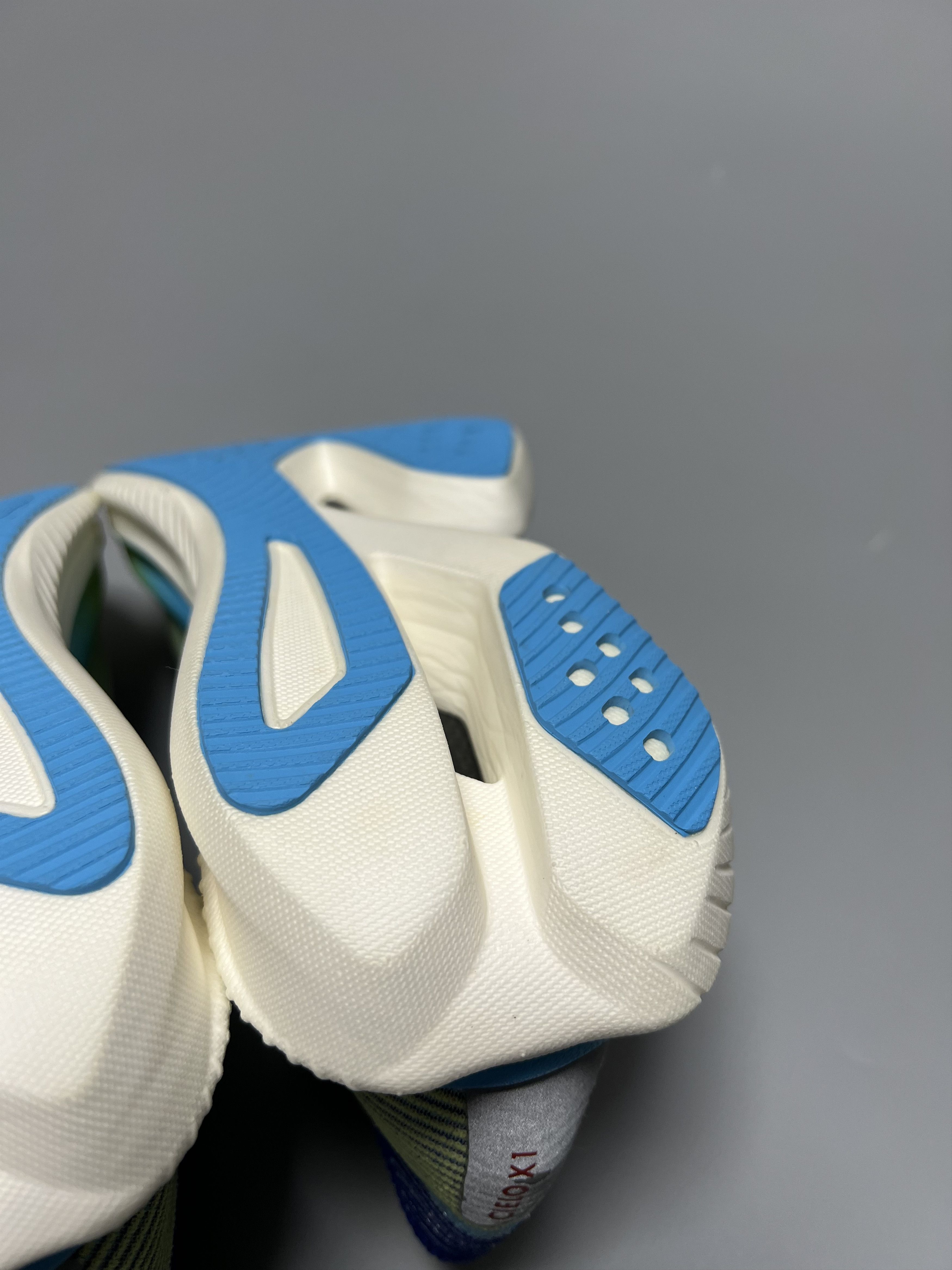 Hoka Hoka One One Celio X1 Evening Sky Lettuce Running Shoes Size US 7 / EU 40 - 19 Thumbnail