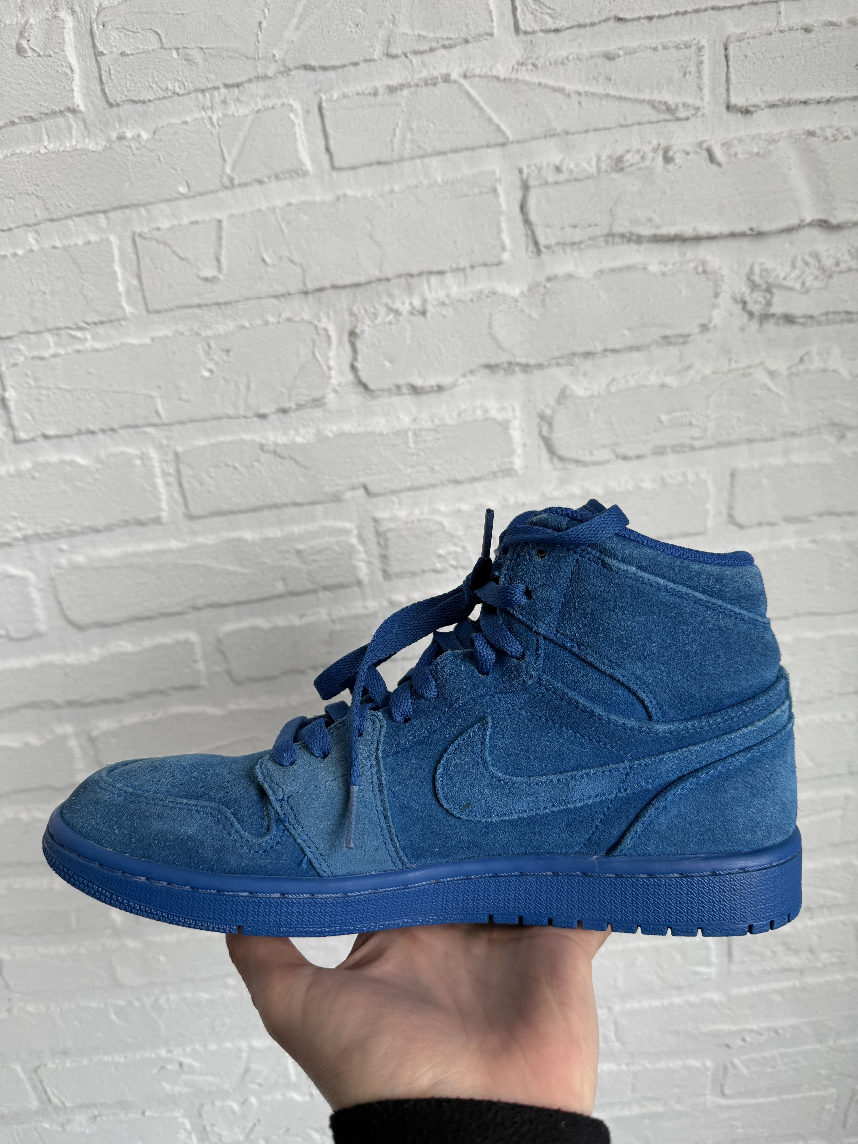 Nike Nike Air Jordan 1 Retro High Blue Suede Size US 9 / EU 42 - 7 Thumbnail