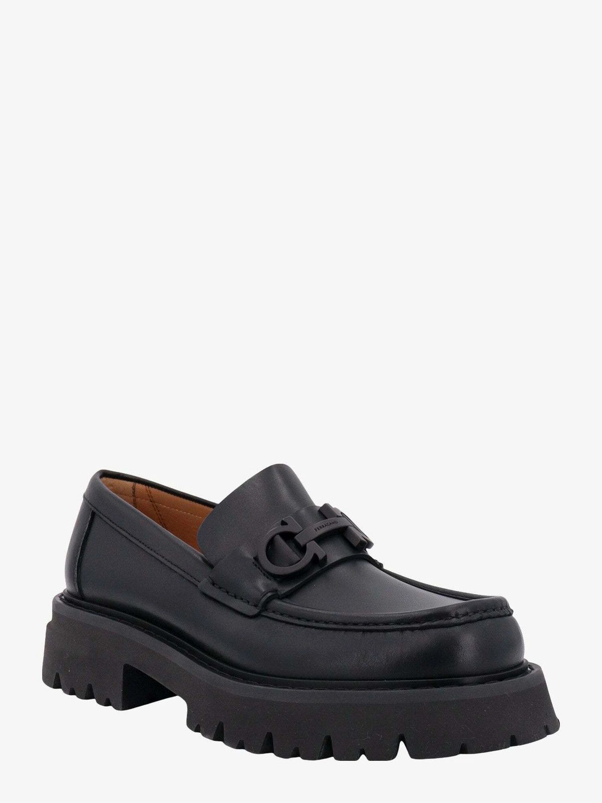 Salvatore Ferragamo o1s1rm1125 Florian Leather Loafers in Black Size US 8 / EU 41 - 2 Thumbnail