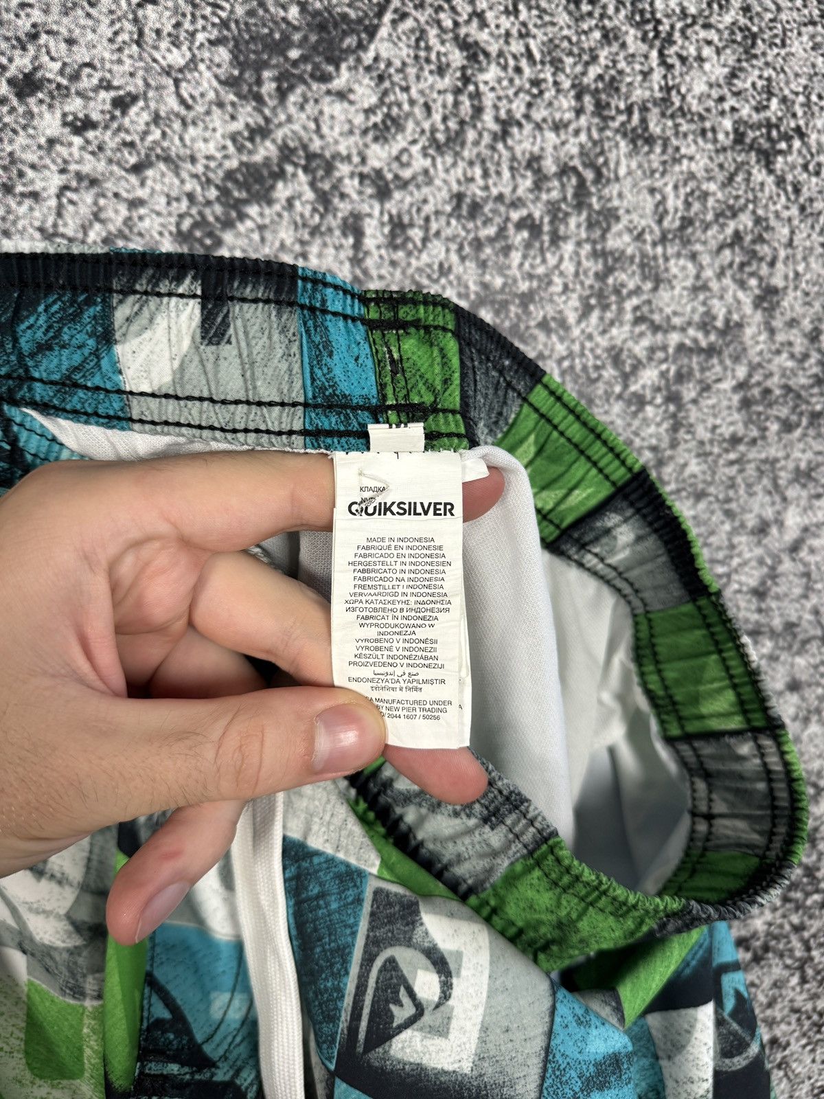 Quiksilver Quiksilver Board Shorts Swim Trunks Green Graphic Print Surf Size US 34 / EU 50 - 5 Thumbnail