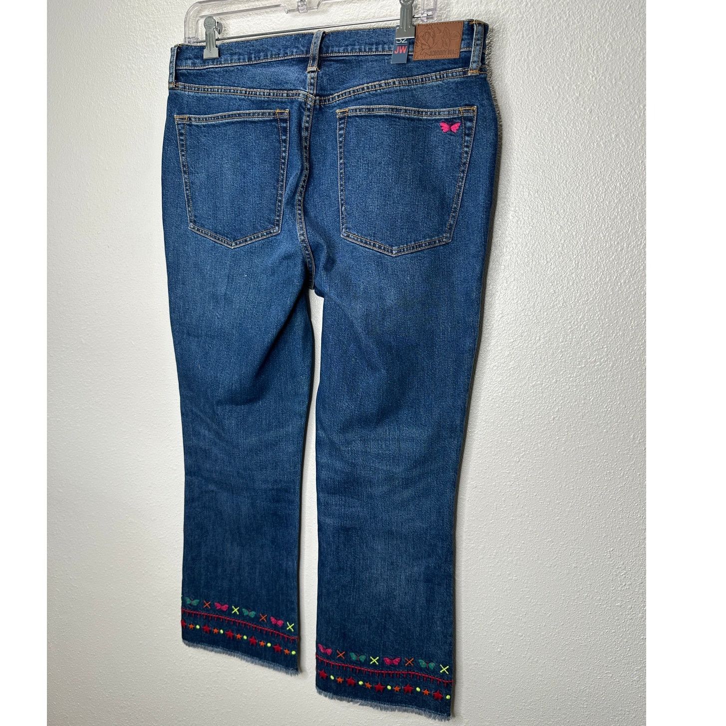 Johnny Was NWT Johnny Was Avery Cropped Baby Boot Mid Rise Slim Jean 32 Size 32" / US 10 / IT 46 - 11 Thumbnail