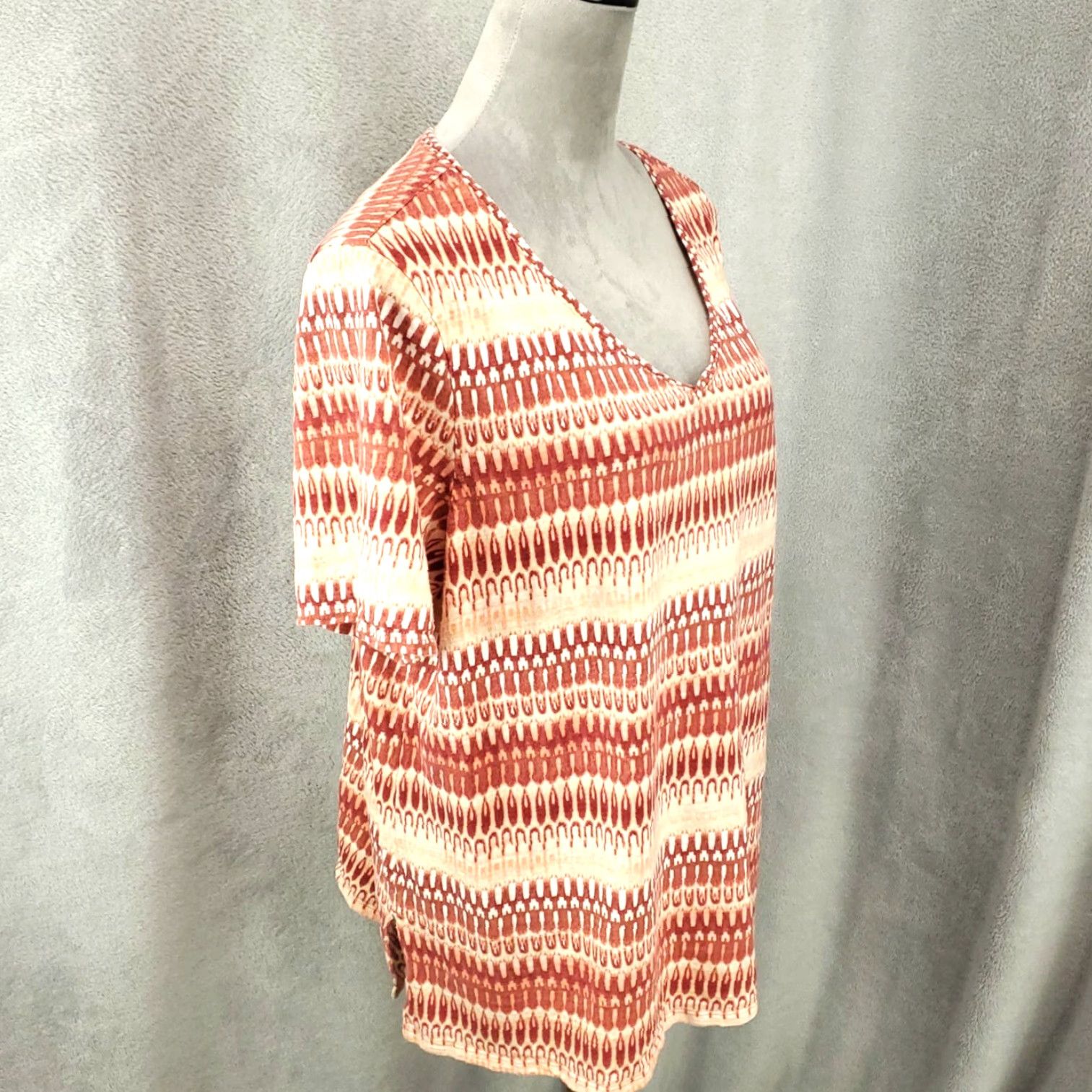 Vintage Chico's Womens Blouse XL Orange Tan Geometric V-Neck Pullover Short Sleeve Cotton Modal Knit Basic Classic Designer All Seasons Size XL / US 12-14 / IT 48-50 - 2 Thumbnail