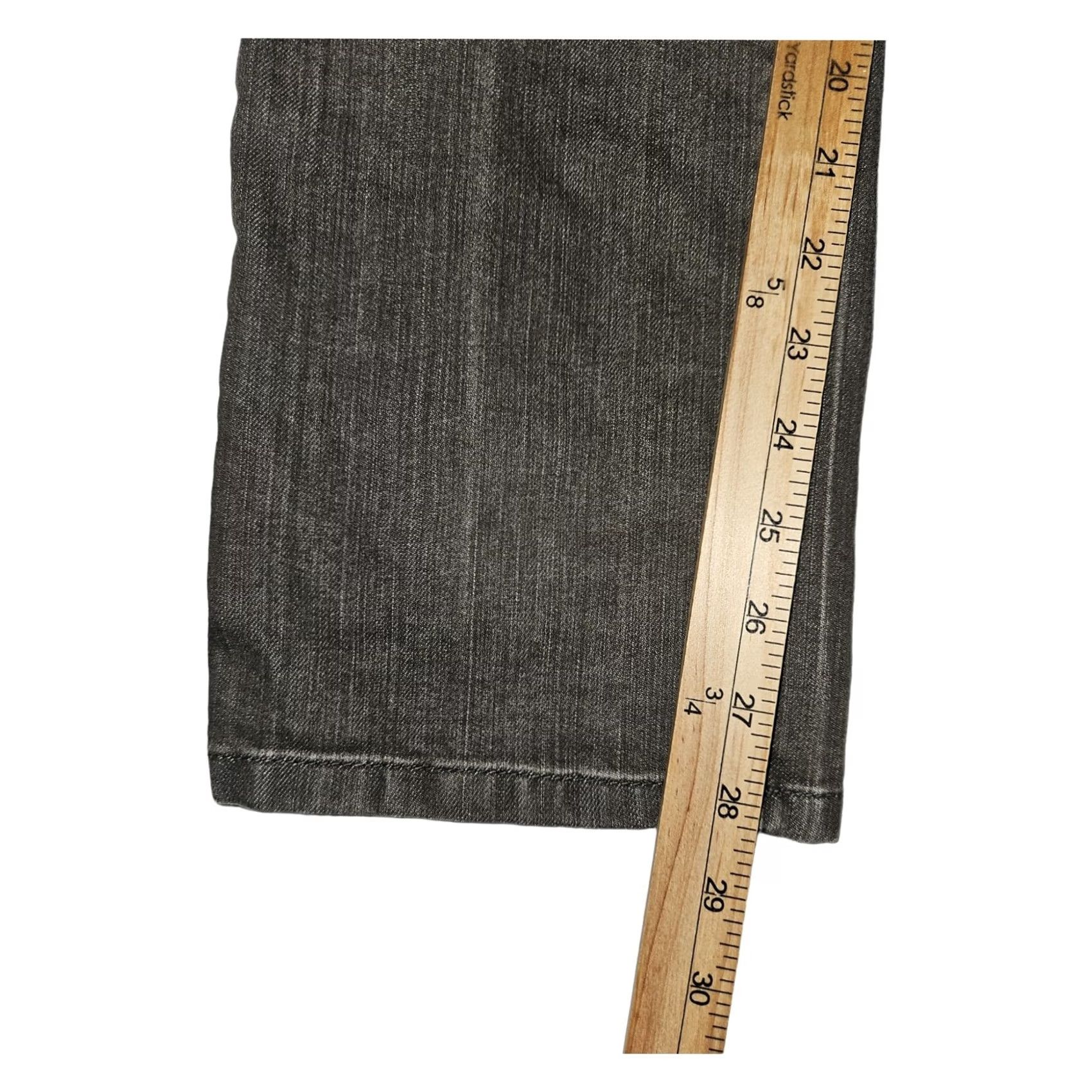 Vintage Chico's Platinum Jeans Women's 0.5 Short Slim Leg Traditional Fit Gray Cotton Elasterell Denim 5-Pocket Zipper Button Stretch Jeans Womens Size 25" / US 0 / IT 36 - 5 Thumbnail