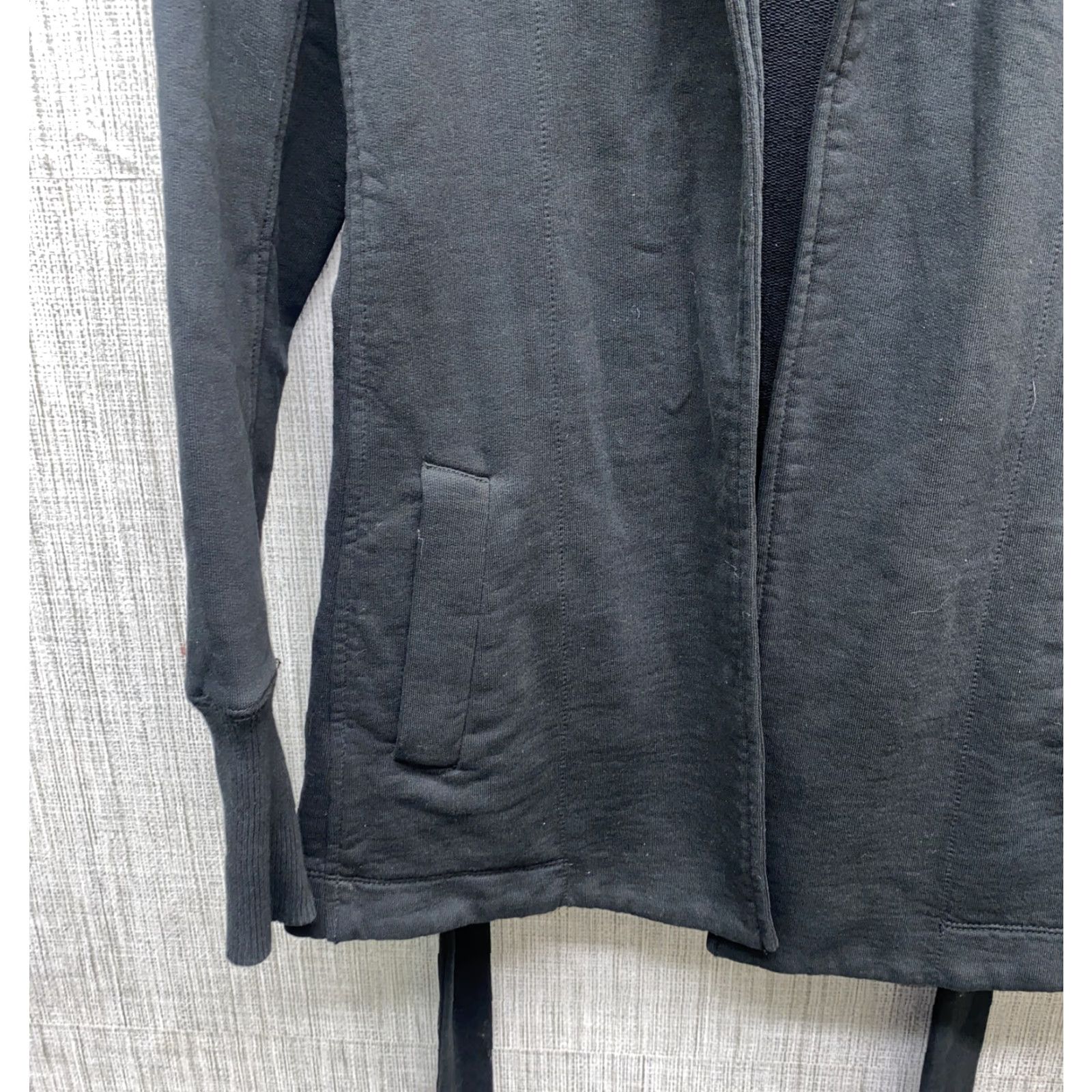 James Perse VINTAGE? No — James Perse Wrap Jacket Belted Cotton Blend Pocket Women Size 1 WOY2444 Jacket Women Size 1 Black James Perse Surplus Wrap Jacket 90s? Size XS / US 0-2 / IT 36-38 - 4 Thumbnail