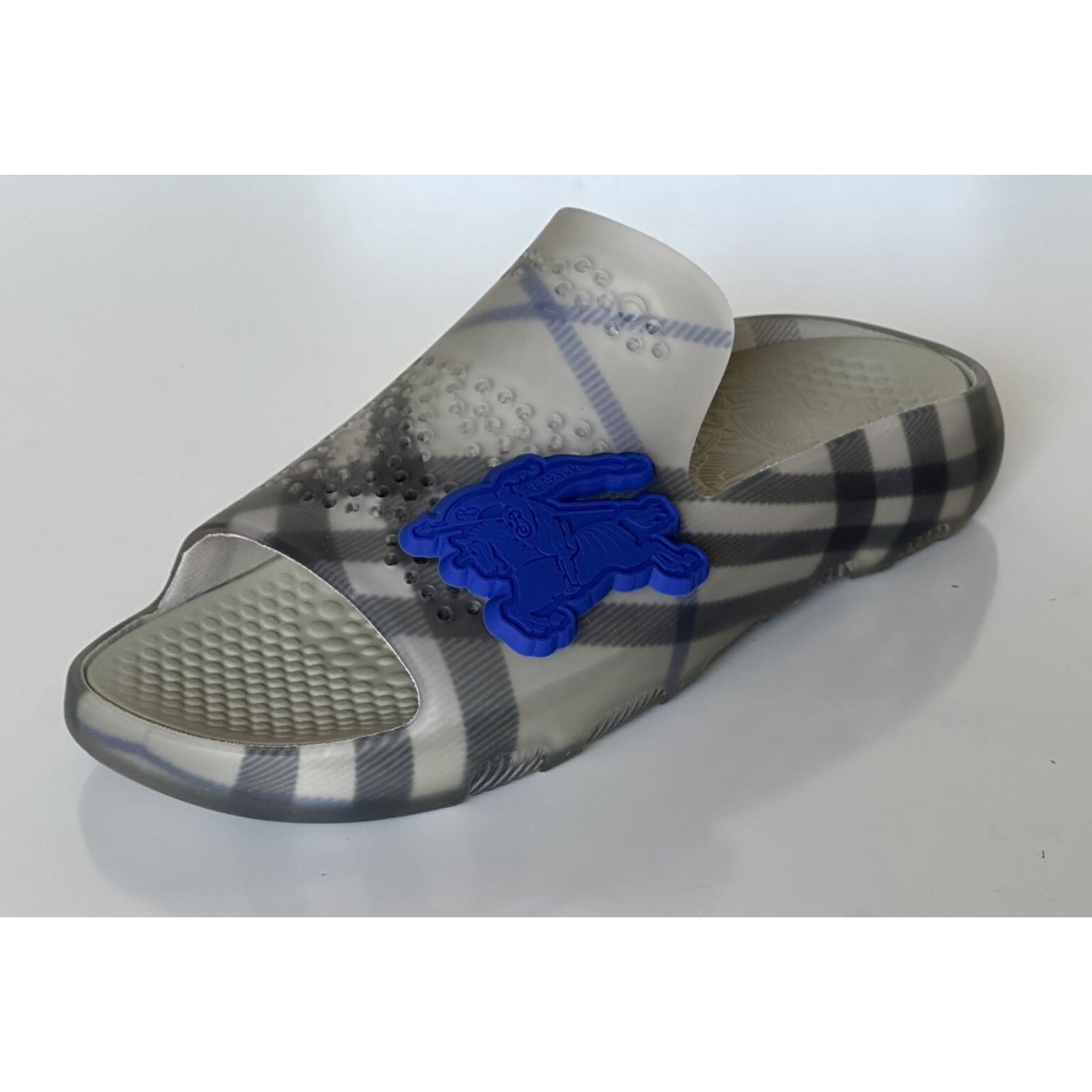 Burberry Burberry Mens Stingray Rubber Lichen Sandals 11 (44) 8088962 Size US 11 / EU 44 - 1 Thumbnail
