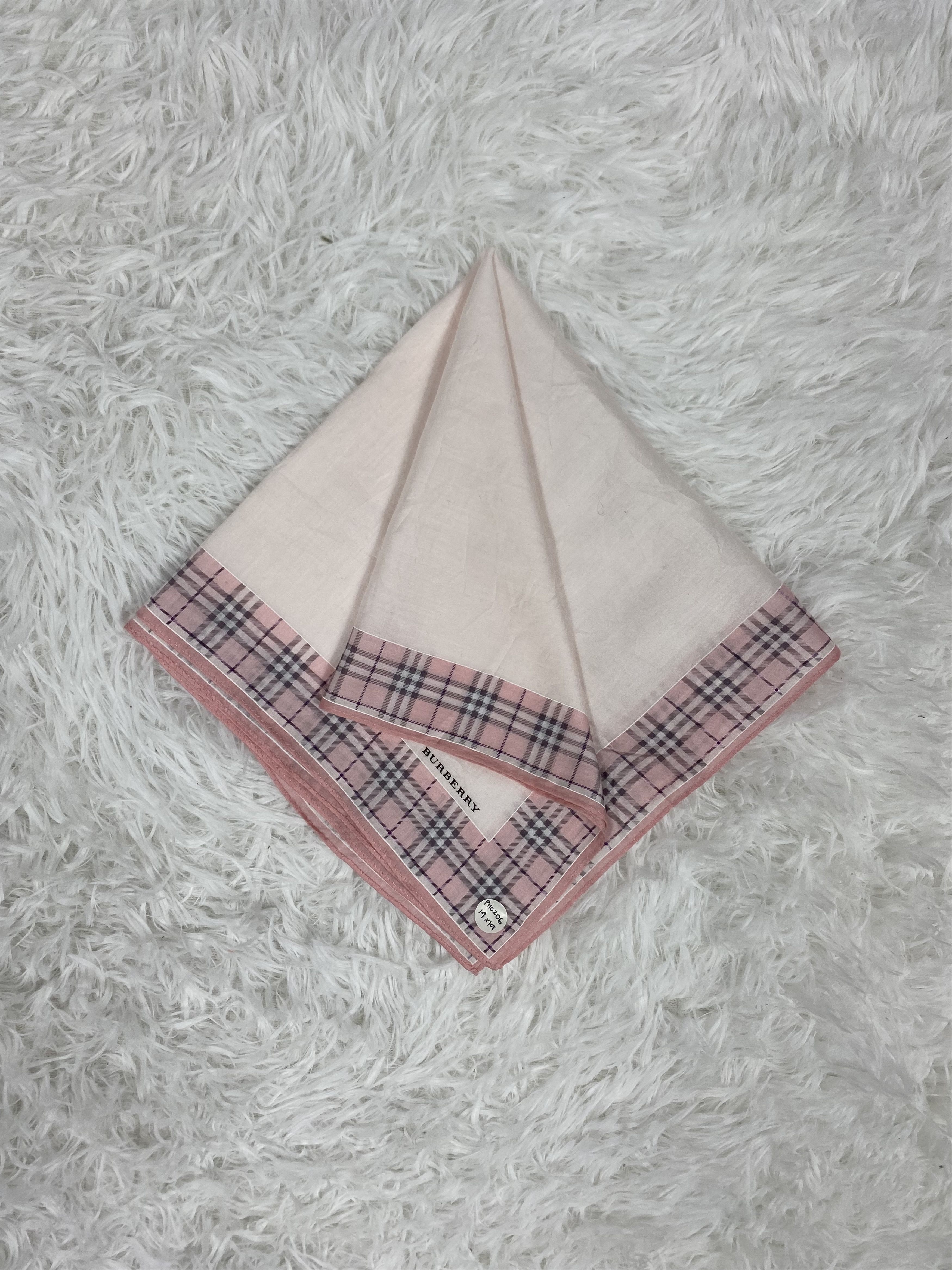 Burberry × Vintage Vintage Burberry Handkerchief Neckerchief PH0206 Size ONE SIZE - 1 Thumbnail