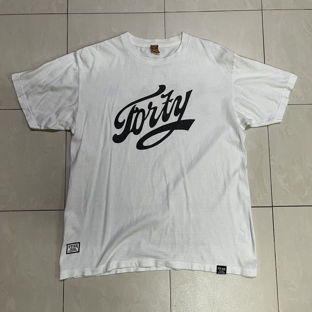 FPAR × Japanese Brand × Vintage Fpar Media Guerrilla Quotes T Shirt Size US M / EU 48-50 / 2 - 2 Thumbnail