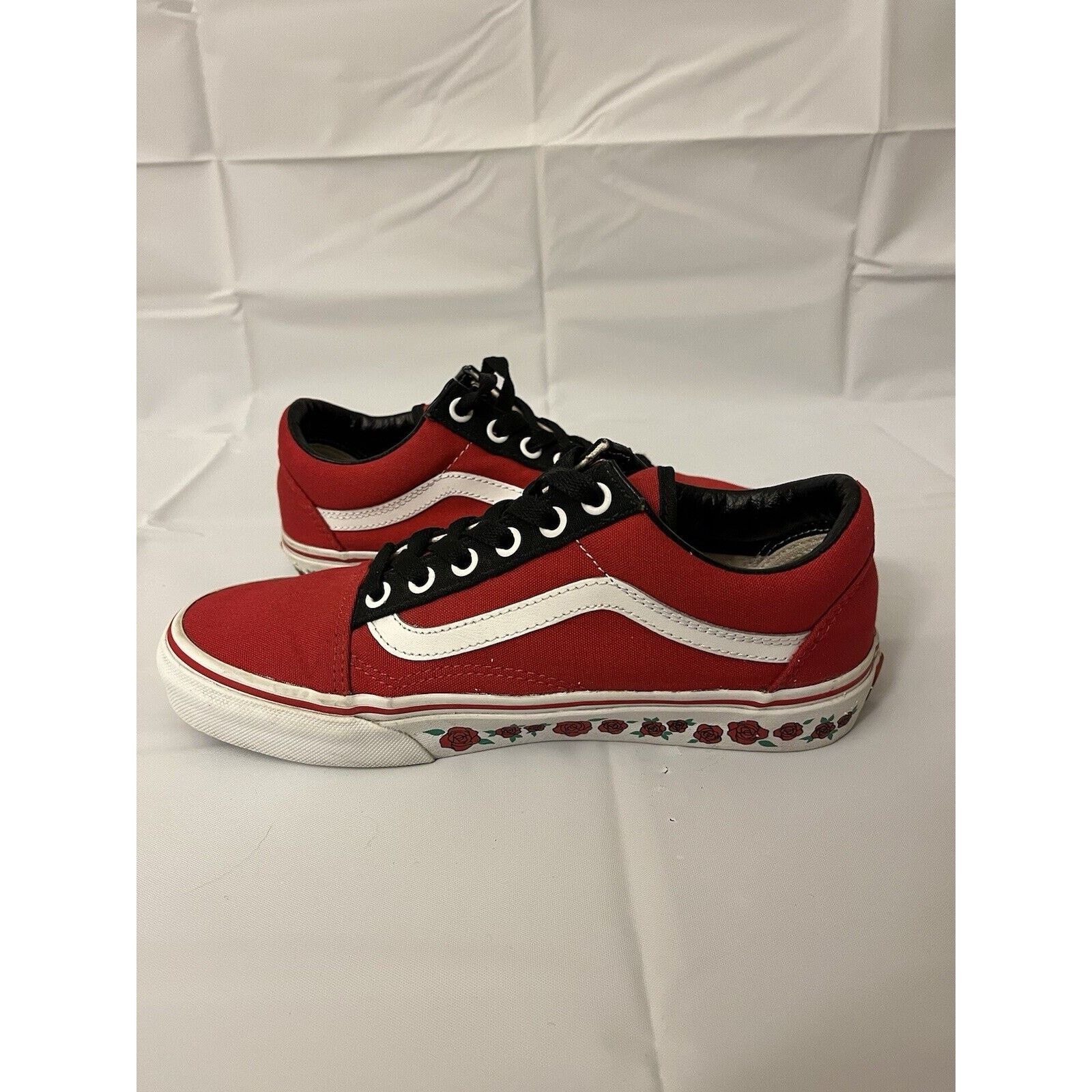 Vans Custom Red Vans With Roses men’s size 6 women’s size 7.5 Size US 6 / EU 39 - 6 Thumbnail