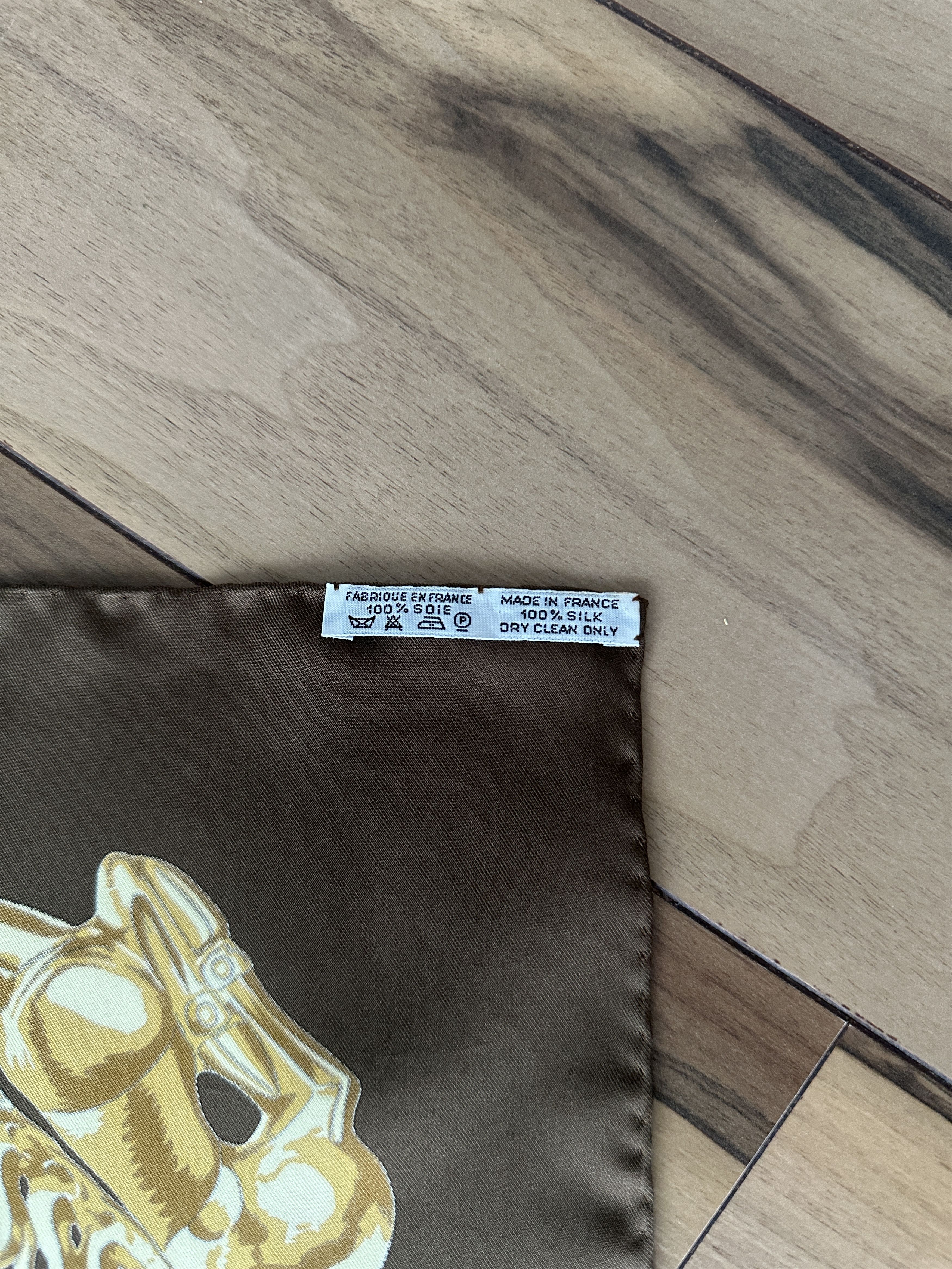 Hermes Hermès "Les Cavaliers d'Or" Silk Scarf Authentic Size ONE SIZE - 9 Thumbnail