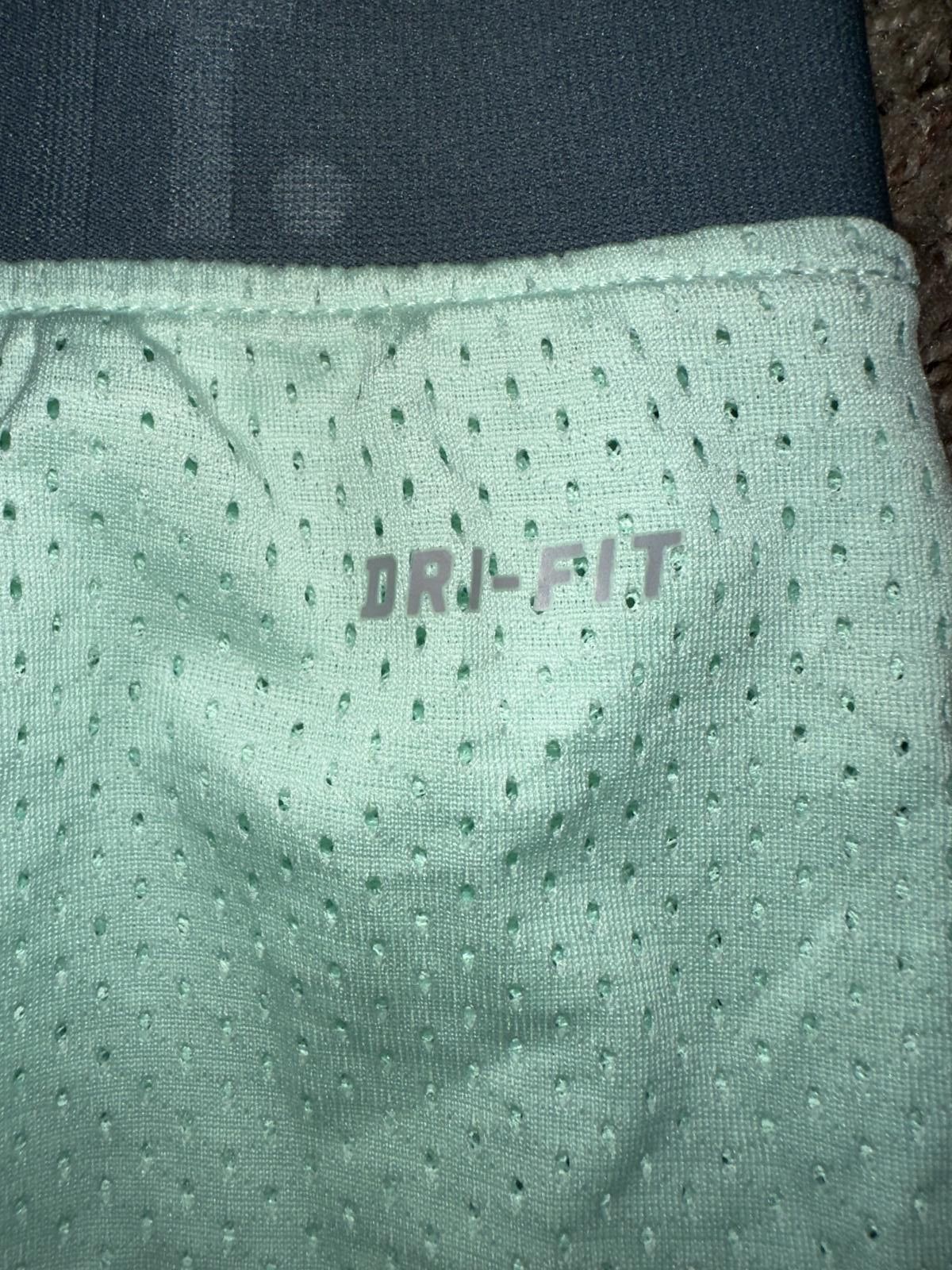 Nike Nike Women’s Flat Front Elastic Waist Dri-Fit Mesh Running Shorts Size 26" / US 2 / IT 38 - 8 Thumbnail