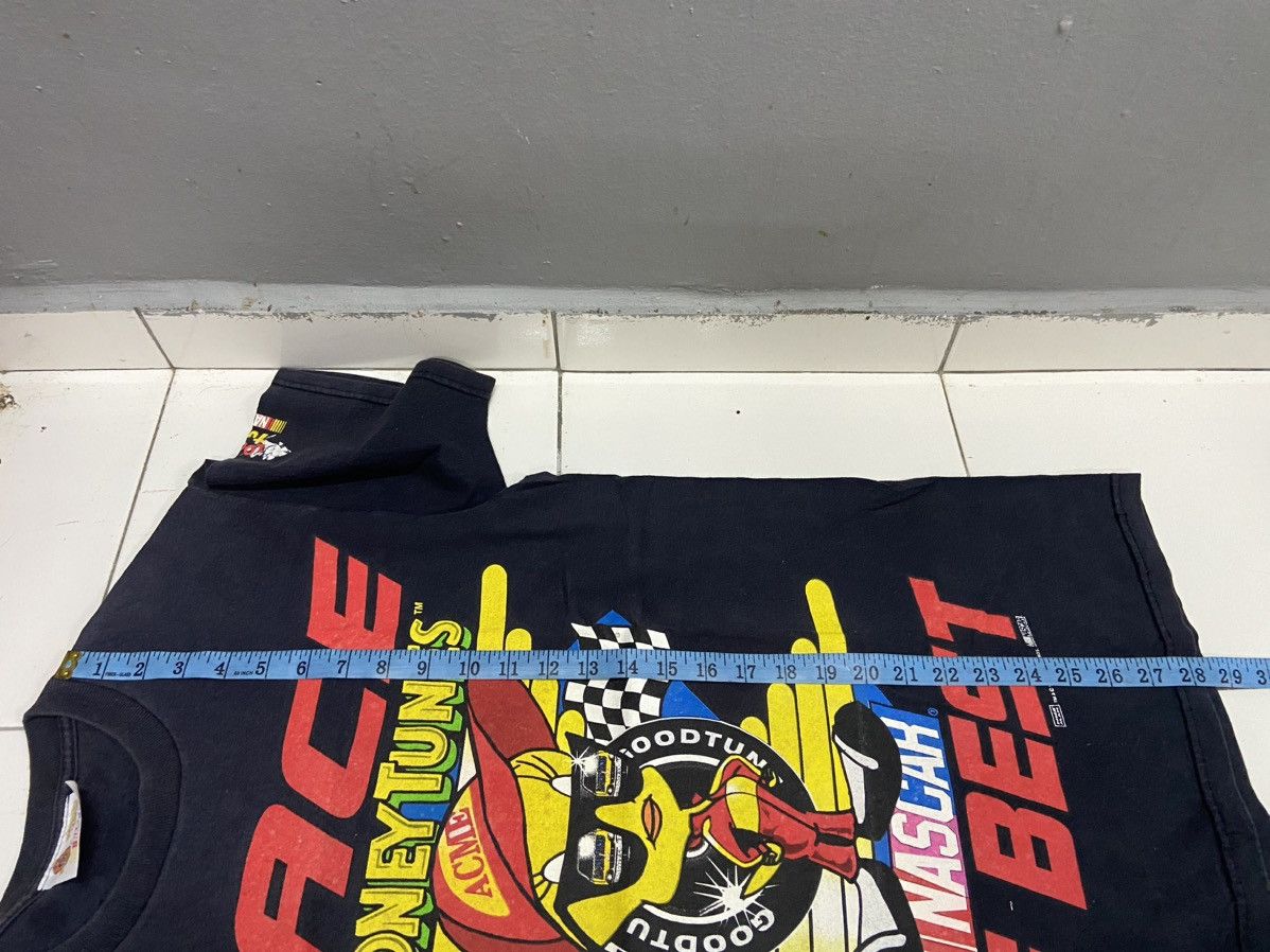 NASCAR VINTAGE WACE LOONEY TUNES WITH NASCAR 1998 TEE SHIRT Size US M / EU 48-50 / 2 - 16 Thumbnail