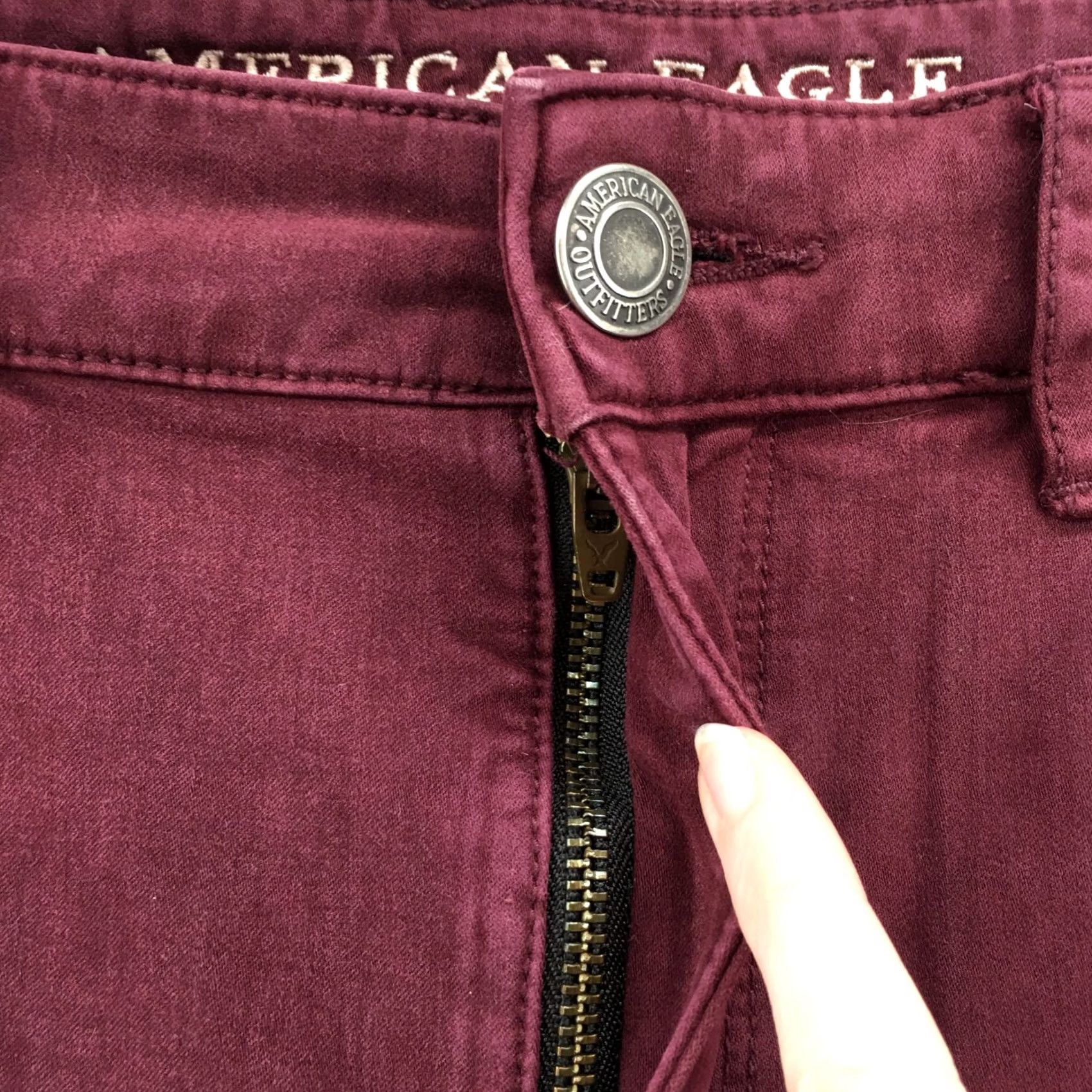 American Eagle Outfitters American Eagle Outfitters Hi-Rise Jegging Jeans Womens 8 Red Button Stretch Zip Adult Regular Size 8 Denim Warm Season 4-Pocket Size 30" / US 8 / IT 44 - 3 Thumbnail