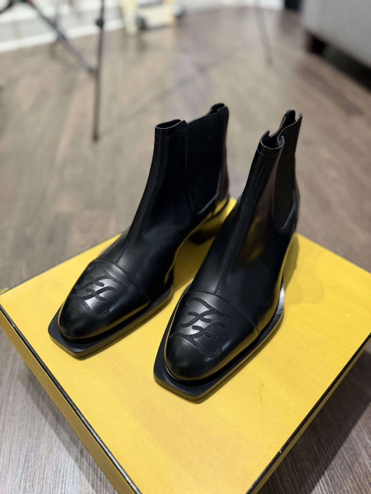 Fendi FENDI (Chelsea Boots) Size US 9 / EU 42 - 2 Thumbnail