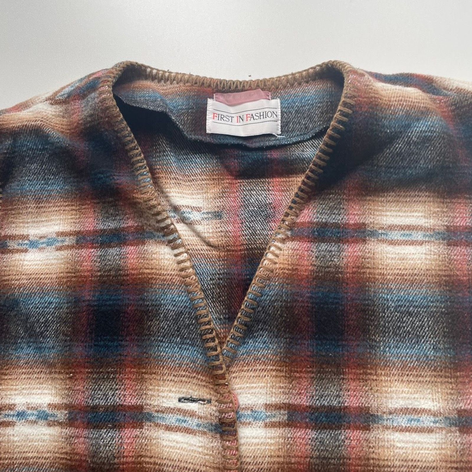 Vintage Vintage Plaid Fleece Wool Plaid Vest Button Up Large Rare Size US M / EU 48-50 / 2 - 3 Thumbnail