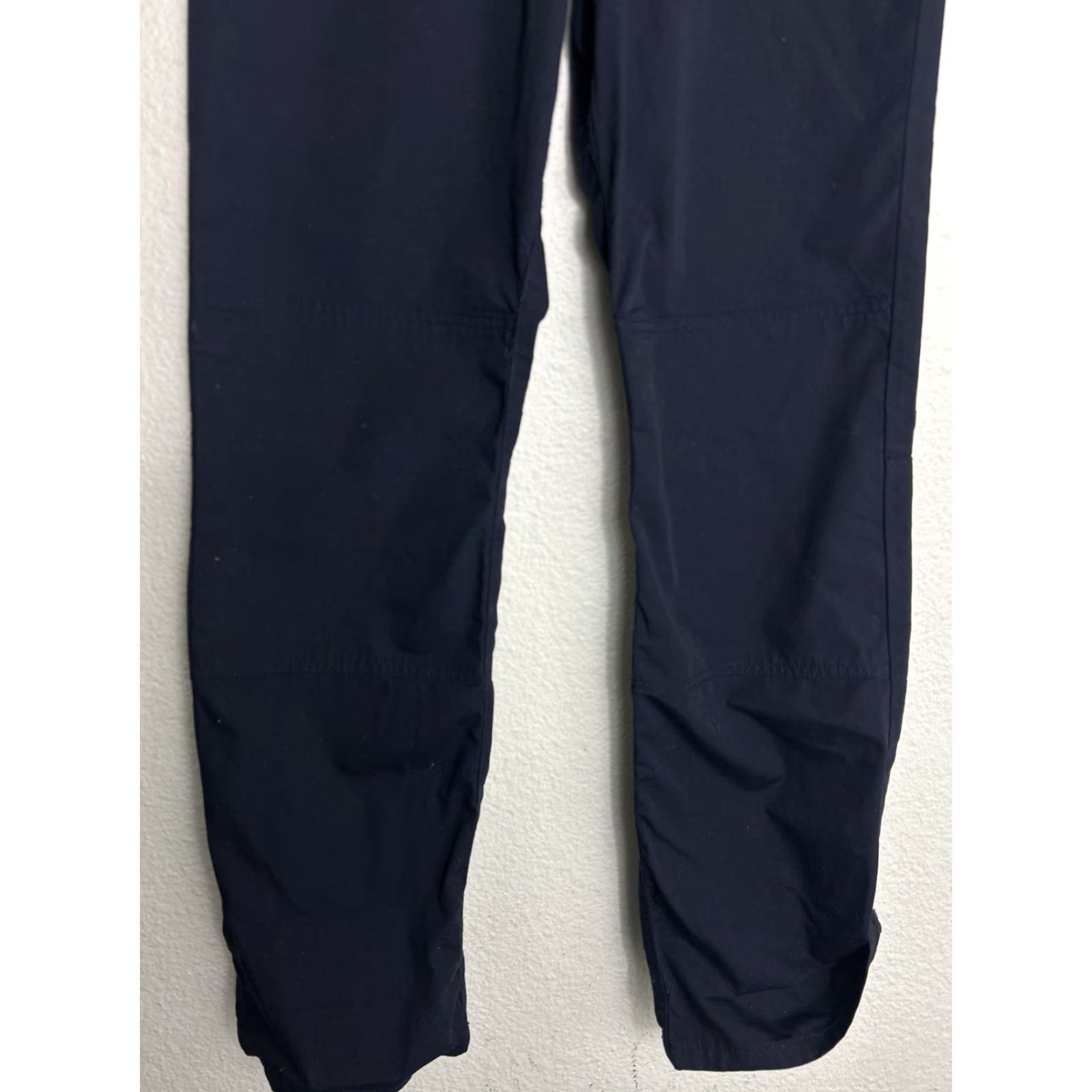 Vintage **5.11 Tactical Navy Cargo Pants Mens Regular Fit 30x34** User: New title: **5.11 Tactical Mens Navy Cargo Pants Regular Fit 30x34** Size US 30 / EU 46 - 2 Thumbnail