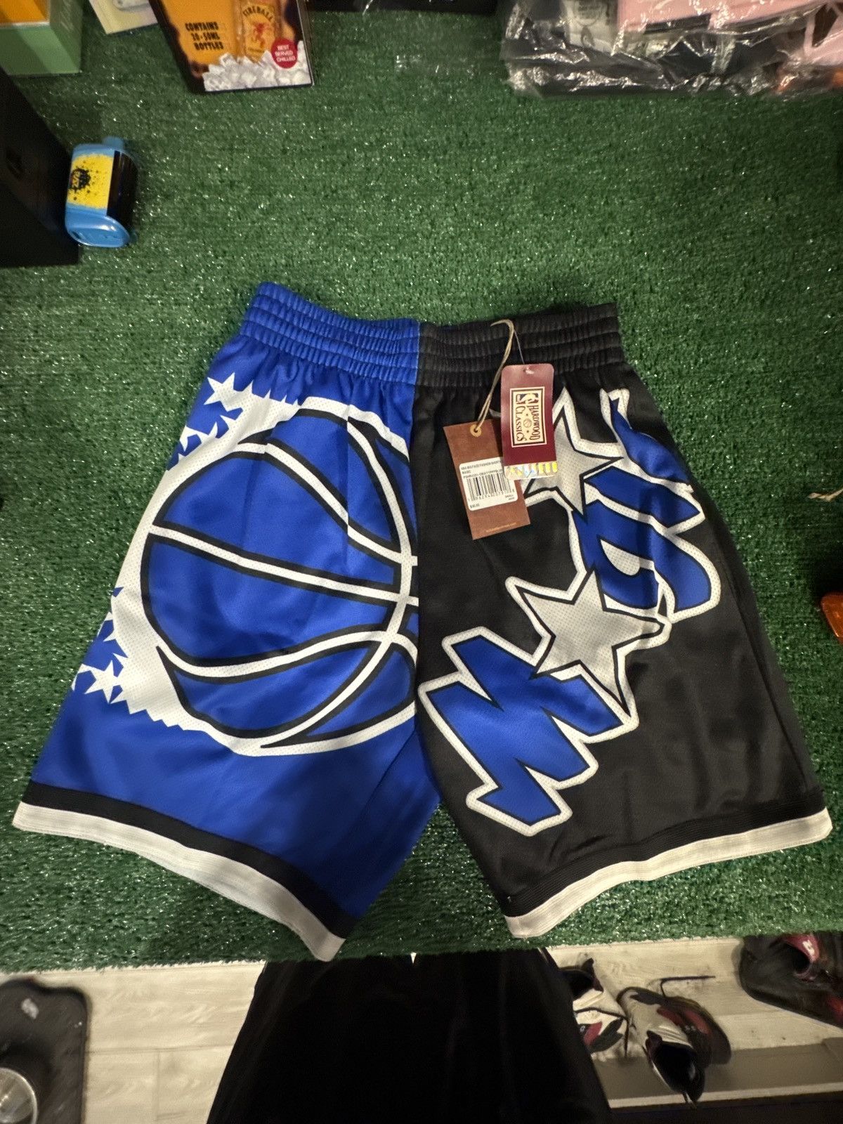 Mitchell & Ness Mitchell & Ness Nba Big Face Fashion Shorts 5.0 Magic Size US 28 / EU 44 - 1 Thumbnail
