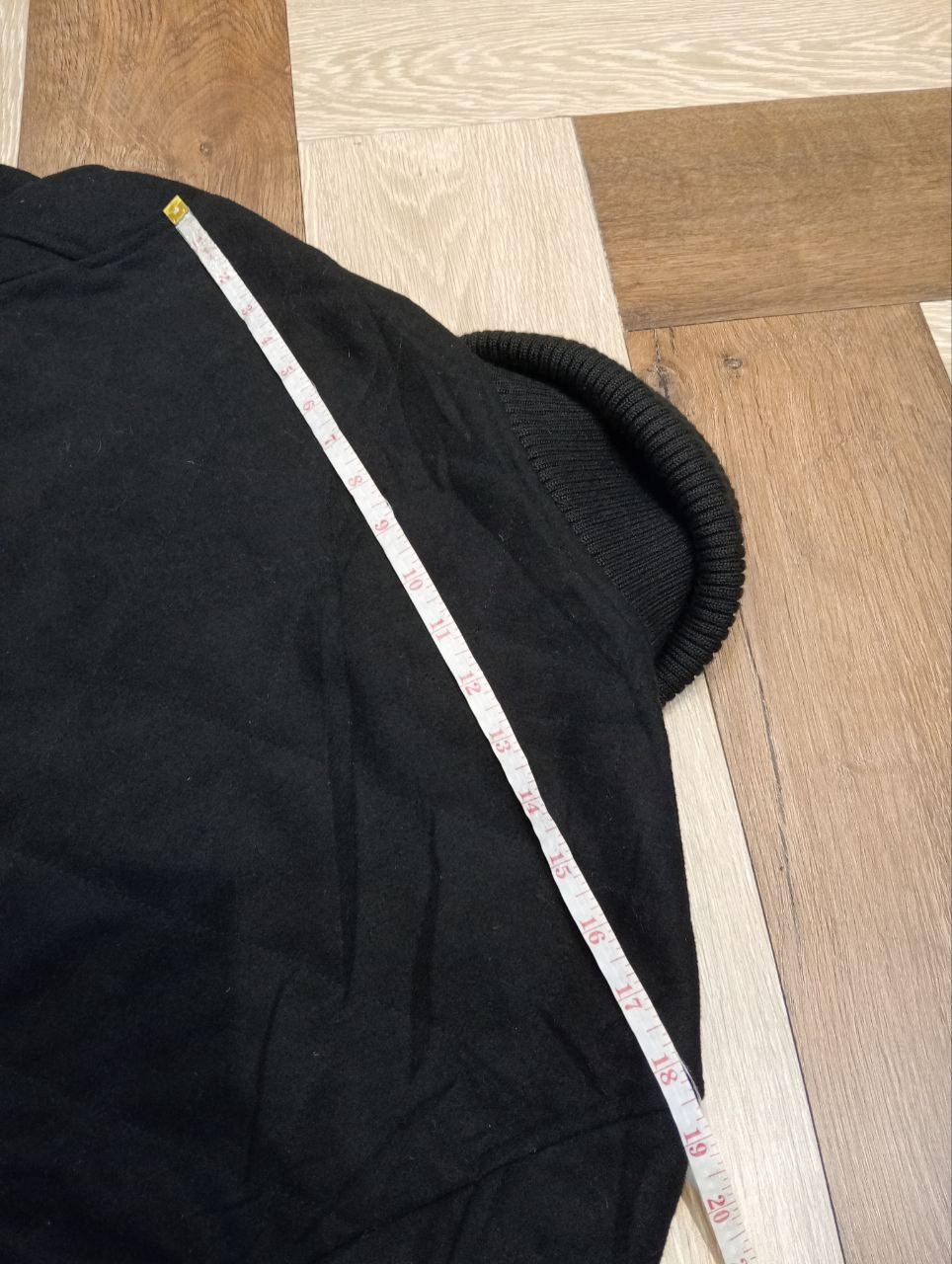 JW Anderson × Uniqlo J.W.ANDERSON X UNIQLO BLACK JACKET - SIZE L Size US L / EU 52-54 / 3 - 15 Thumbnail