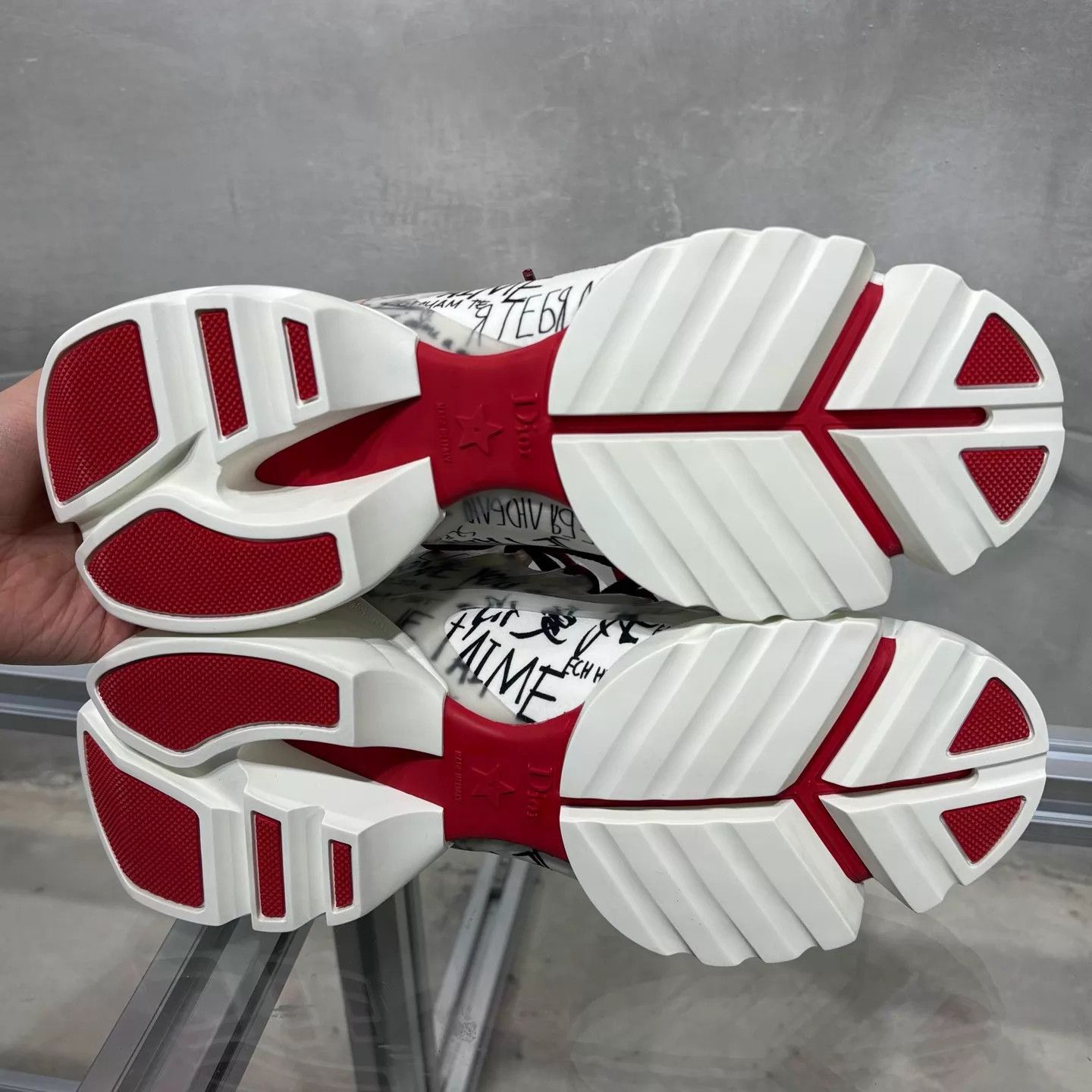Dior Dior Doodle Dad Sneaker White Red V-Day Women's 37 Size US 6.5 / IT 36.5 - 7 Thumbnail