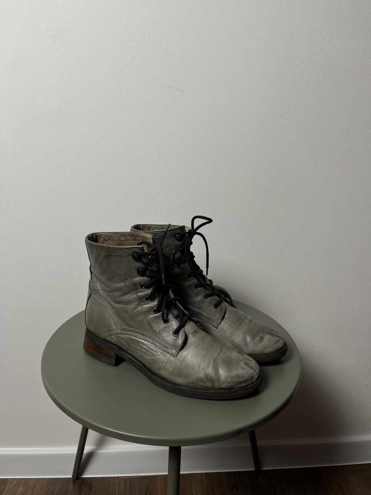 Japanese Brand × Vintage Buffalo Women’s Distressed Gray Leather Boots EU 40 / US 9 Size US 9 / IT 39 - 1 Thumbnail