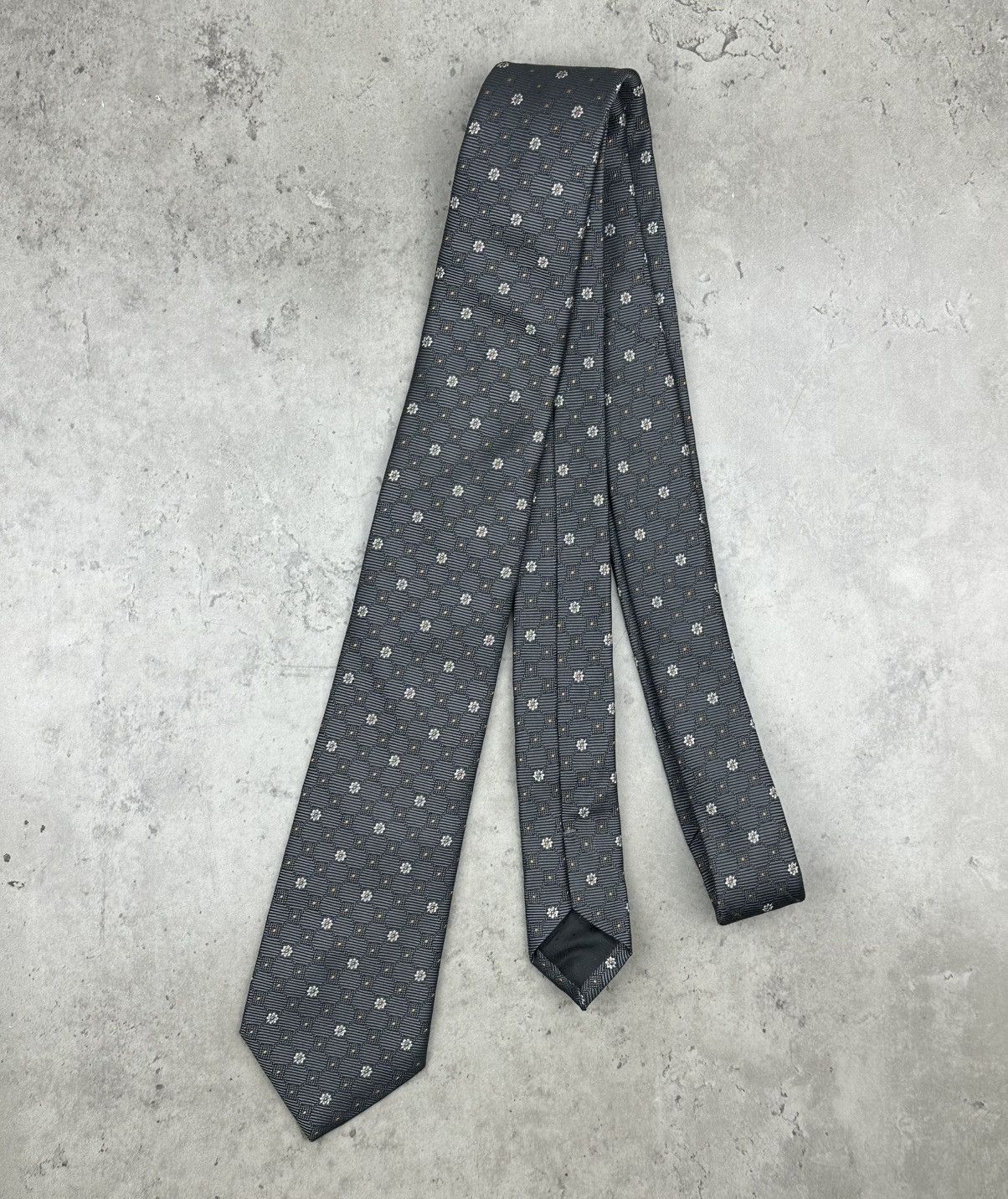 Reiss Reiss Gray Floral Silk Tie Made in Italy Designer Necktie Size ONE SIZE - 2 Thumbnail