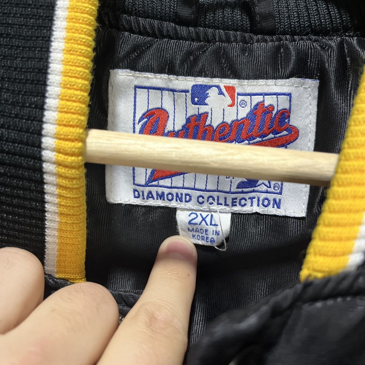 Starter VINTAGE 90s PITTSBURGH PIRATES MLB STARTER SATIN JACKET XL Size US XL / EU 56 / 4 - 6 Thumbnail