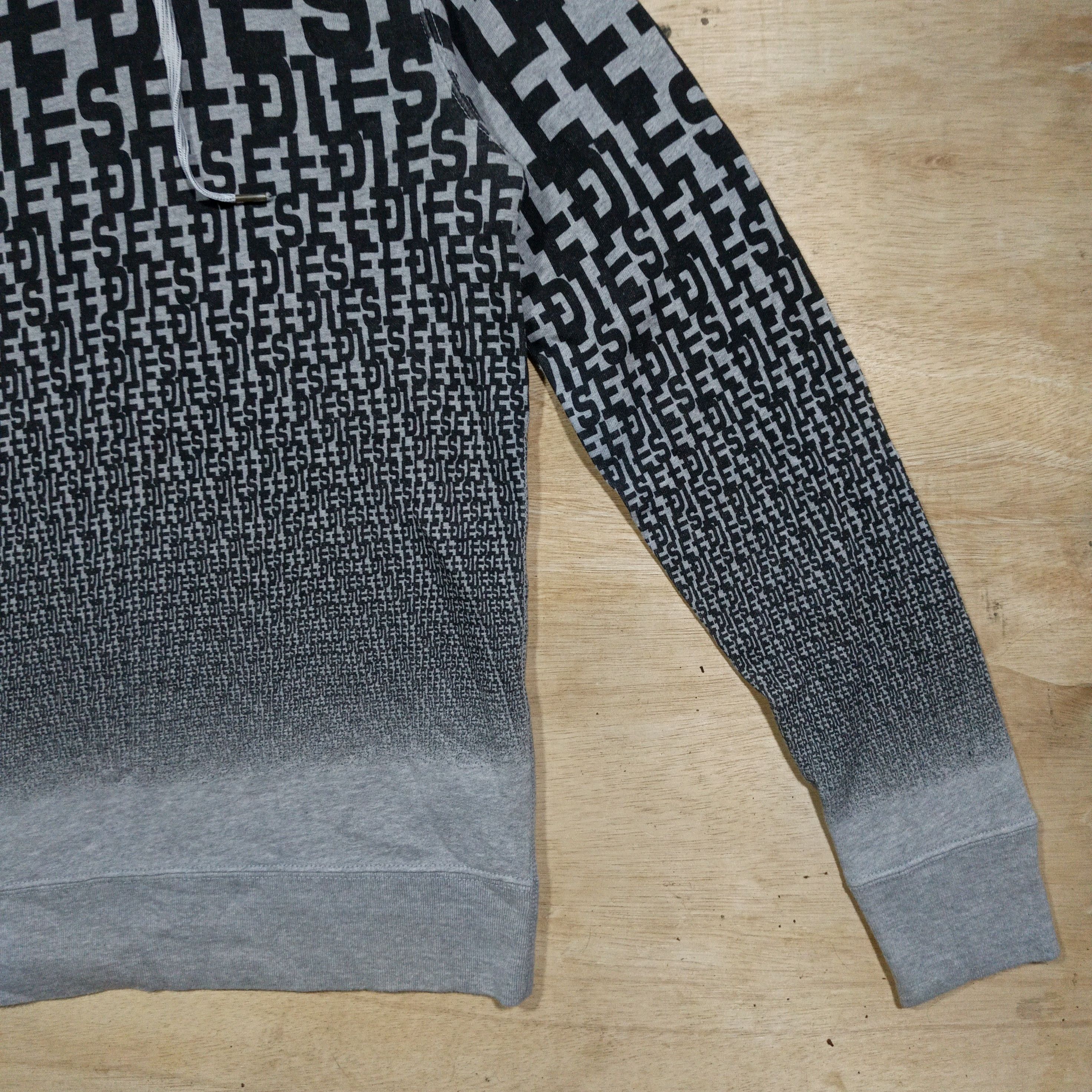 Diesel Diesel Monogram Logo AOP Size US S / EU 44-46 / 1 - 5 Thumbnail