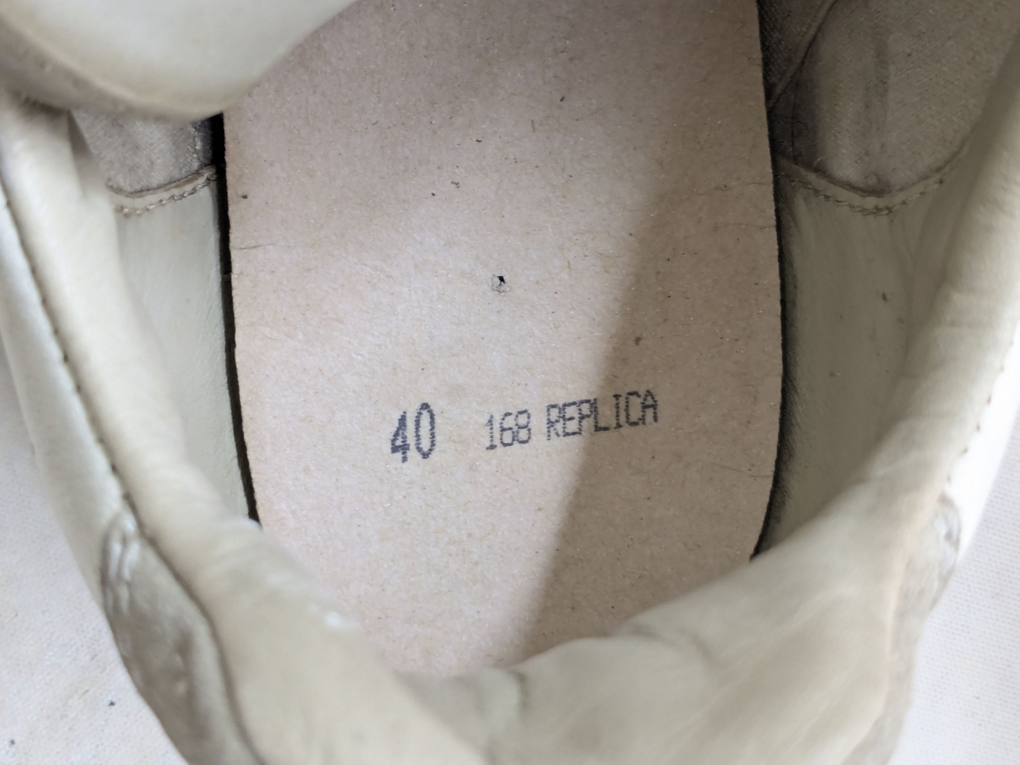 Maison Margiela Maison Margiela GAT Replica White Gray 7 40 Low Suede Size US 7 / EU 40 - 12 Thumbnail