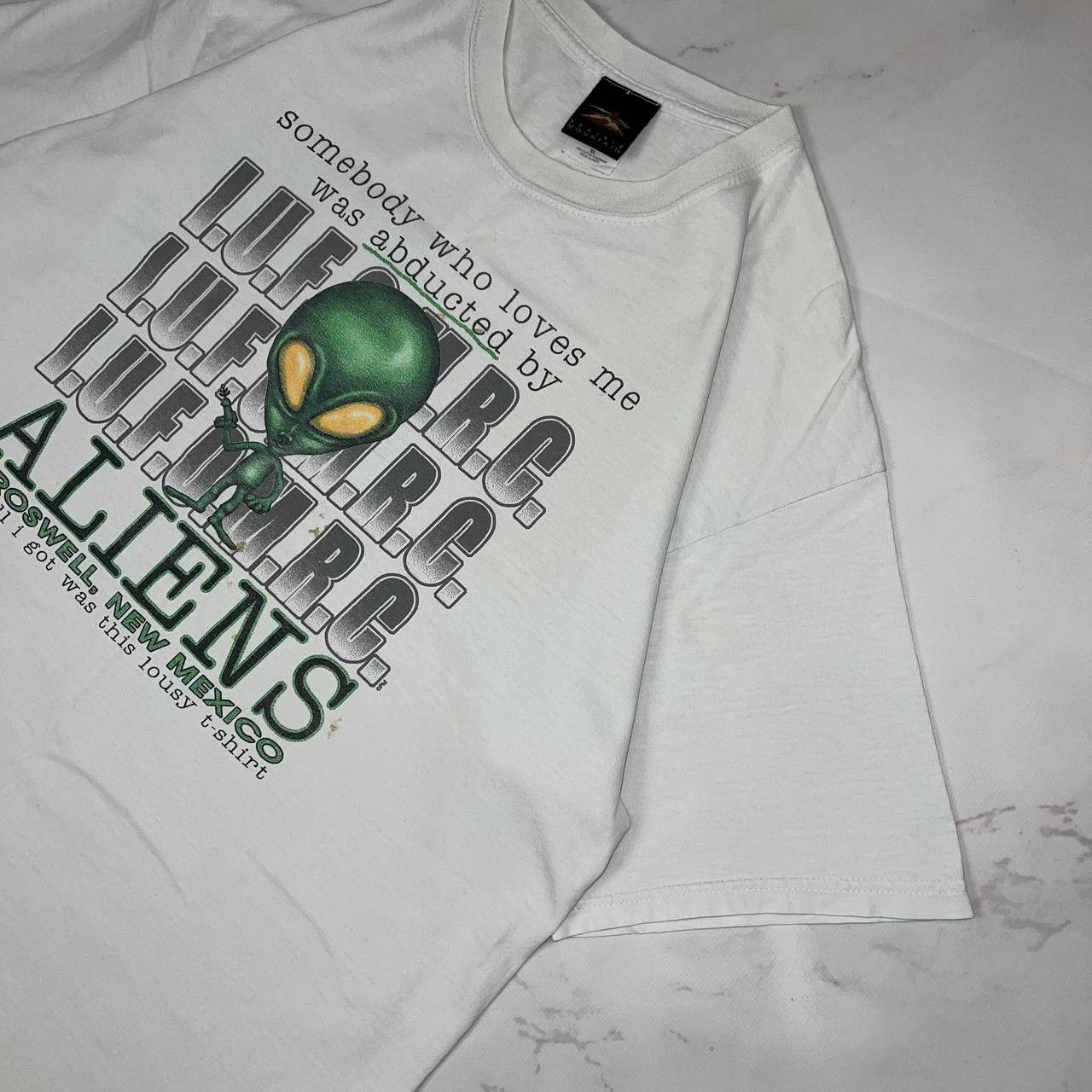 Vintage Vintage Aliens Shirt Size XL White Short Sleeve Mens Tee Size US XL / EU 56 / 4 - 4 Thumbnail