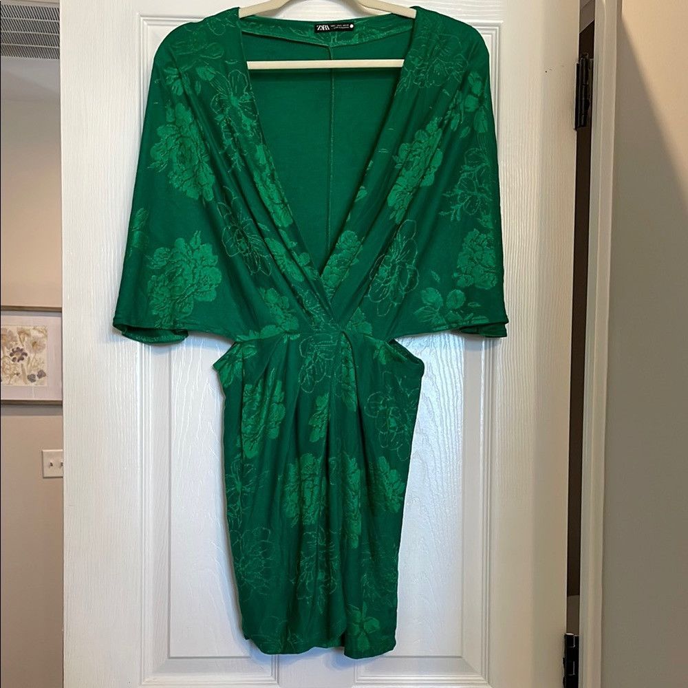 Zara Zara Vibrant Green Floral Dress Size S / US 4 / IT 40 - 2 Thumbnail