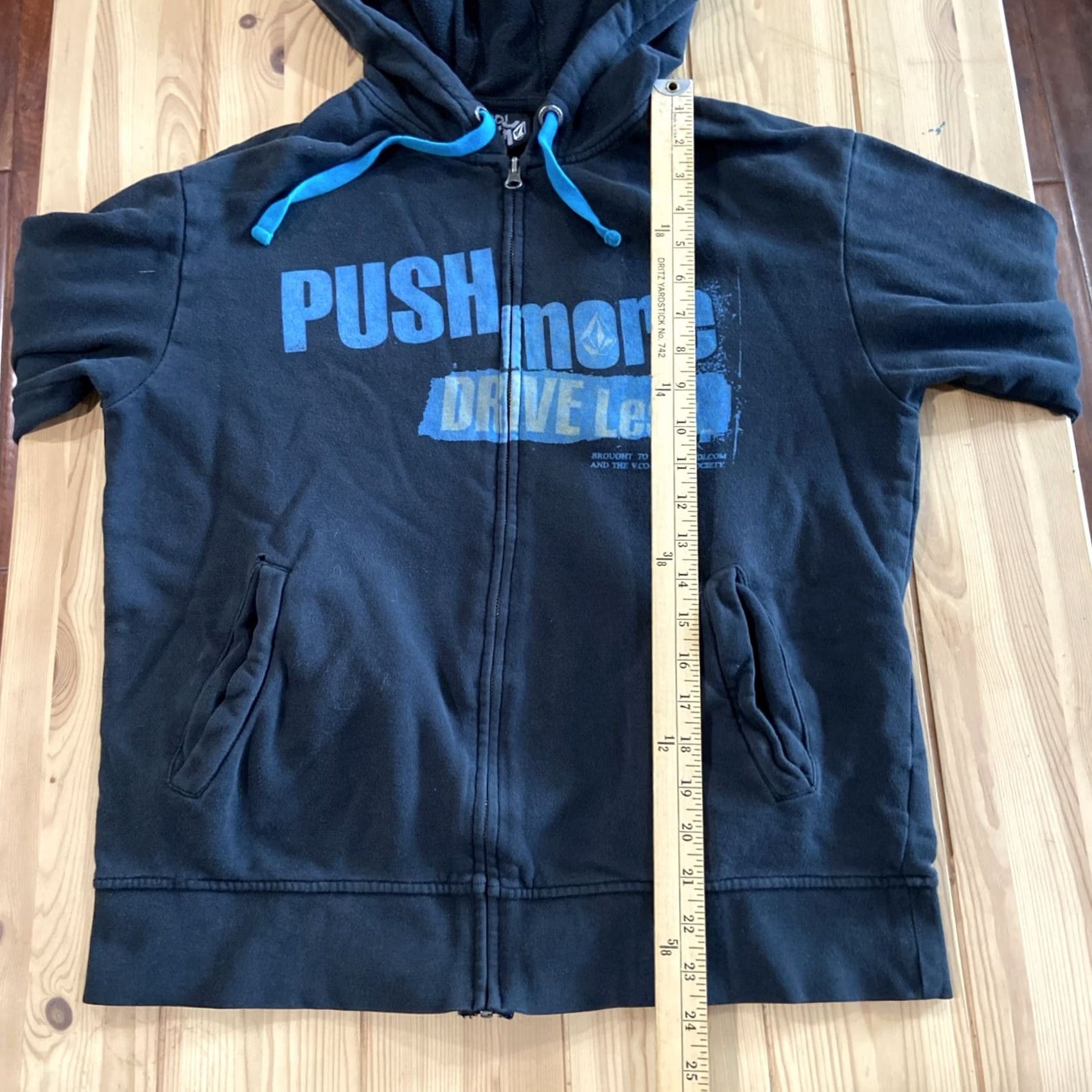 Volcom VINTAGE Volcom Hoodie Men M Black Blue Full Zip Heavyweight Camouflage Logo 90s Mens Size US M / EU 48-50 / 2 - 5 Thumbnail