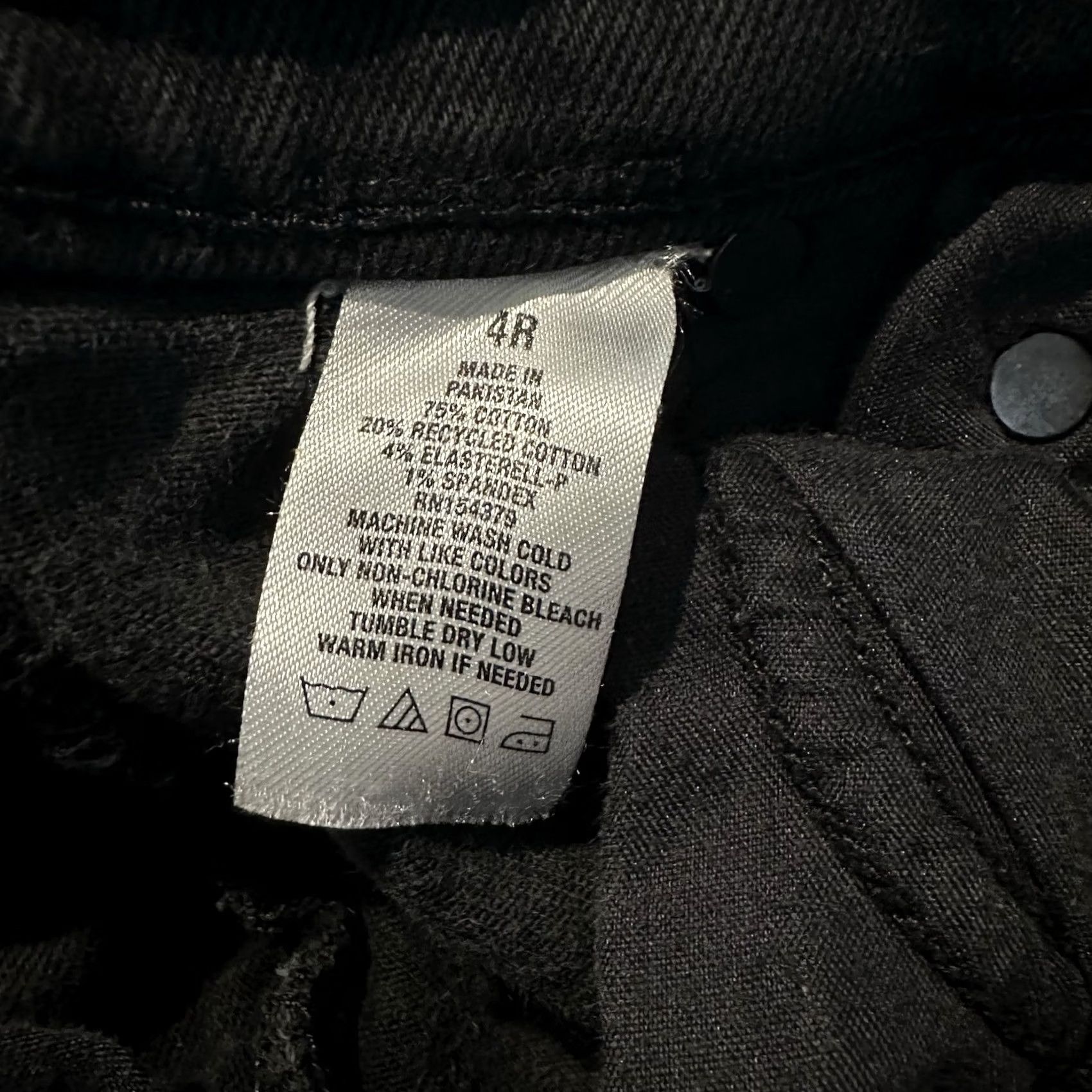 Vintage Aérópostale Jeans Women's 4 R 26x27 High Rise Mom Distressed Relaxed Black Jeans Size 26" / US 2 / IT 38 - 7 Thumbnail