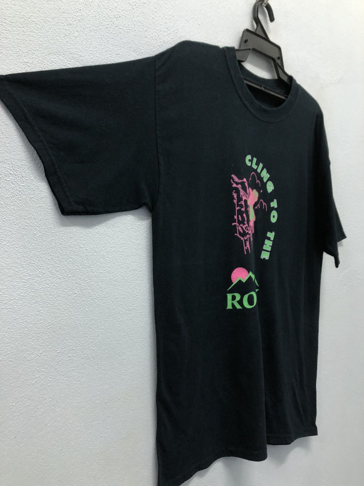Vintage Vintage Cling To The Rock Ignore The At RATC T-Shirt Size US L / EU 52-54 / 3 - 6 Thumbnail