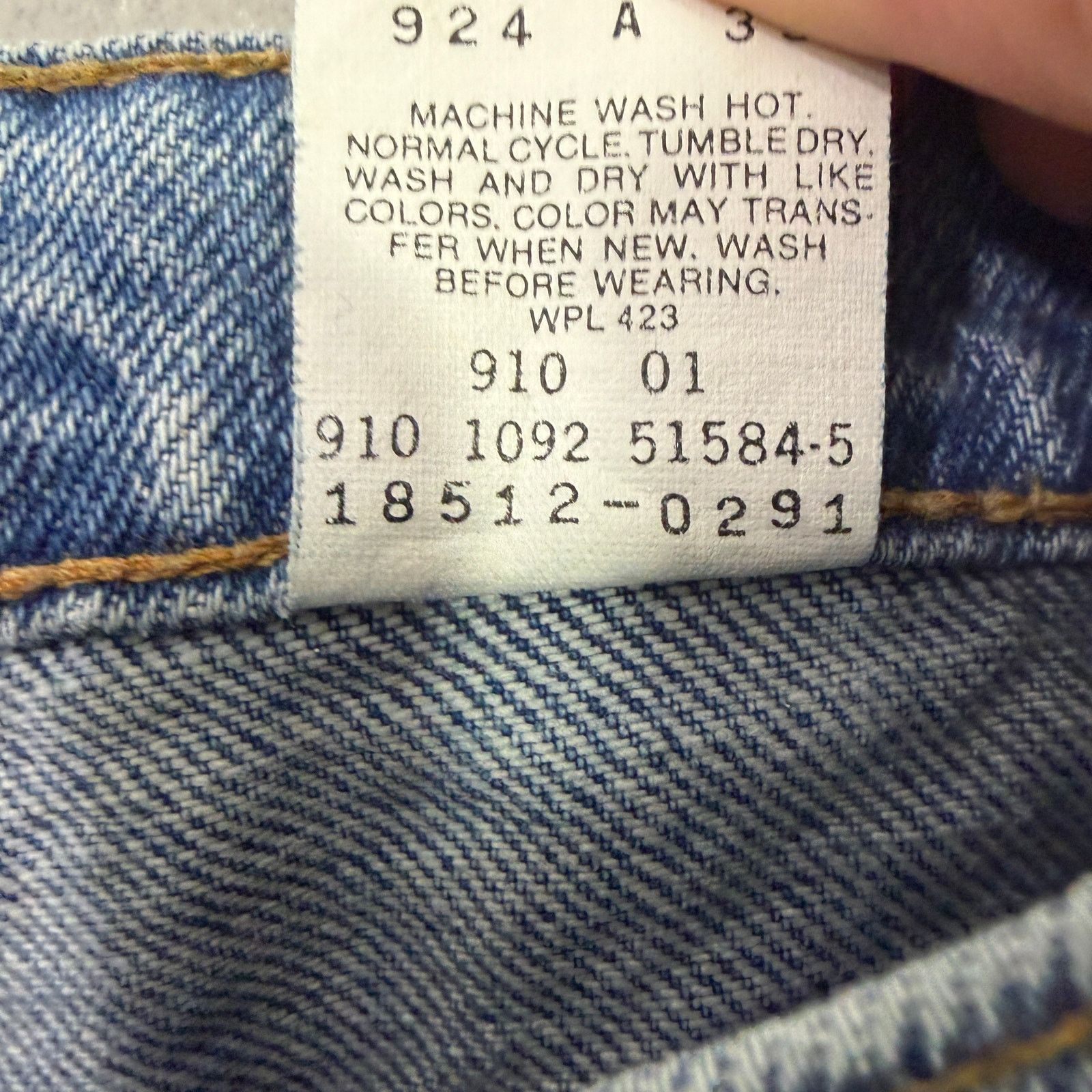 Levi's Vintage Levi’s 18512-0291 Jeans Women's 7 26X32 Blue Denim Size 26" / US 2 / IT 38 - 4 Thumbnail