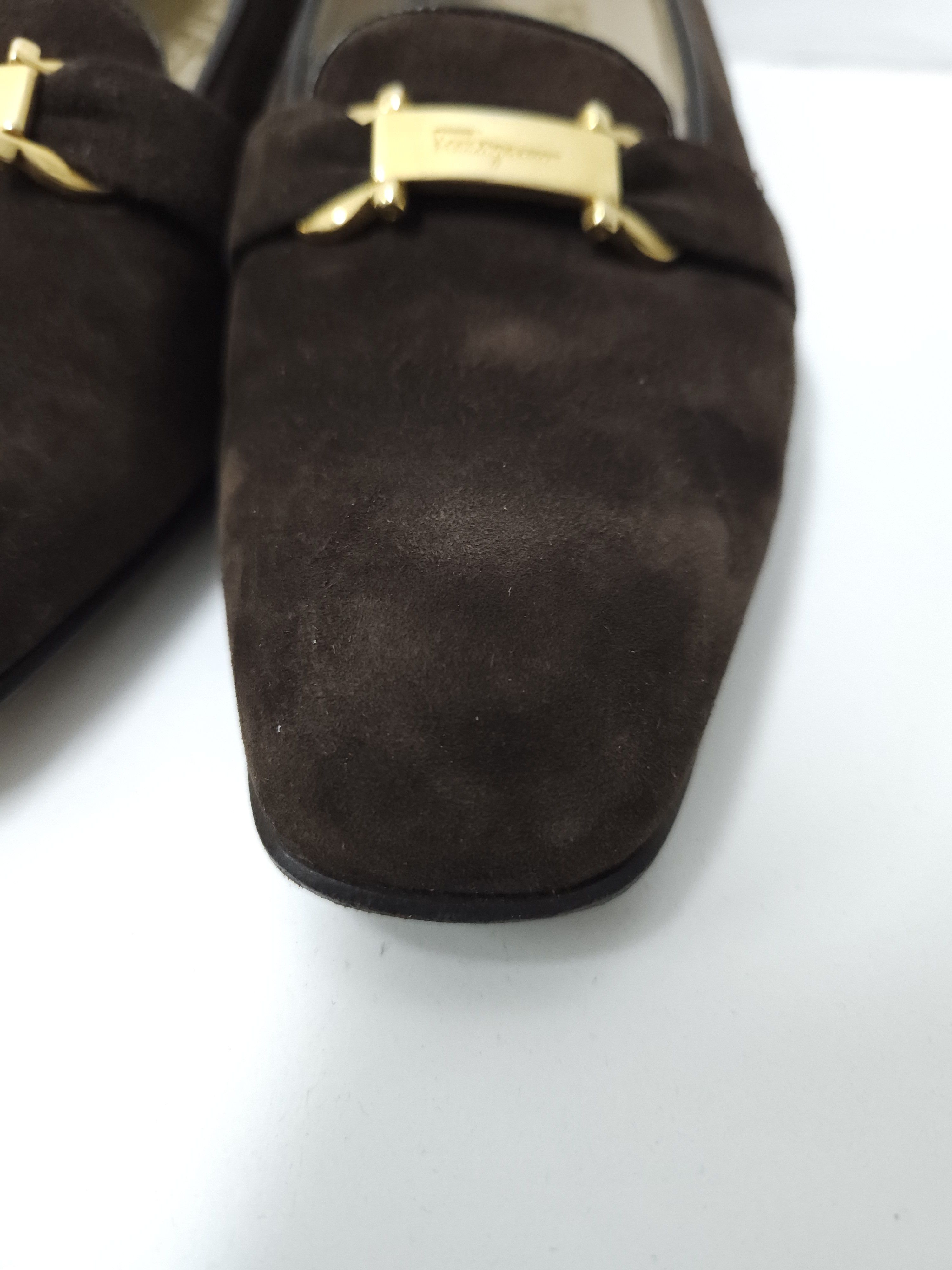 Salvatore Ferragamo Vintage Ferragamo brown suede loafers with gold hardware Size US 7 / IT 37 - 17 Thumbnail