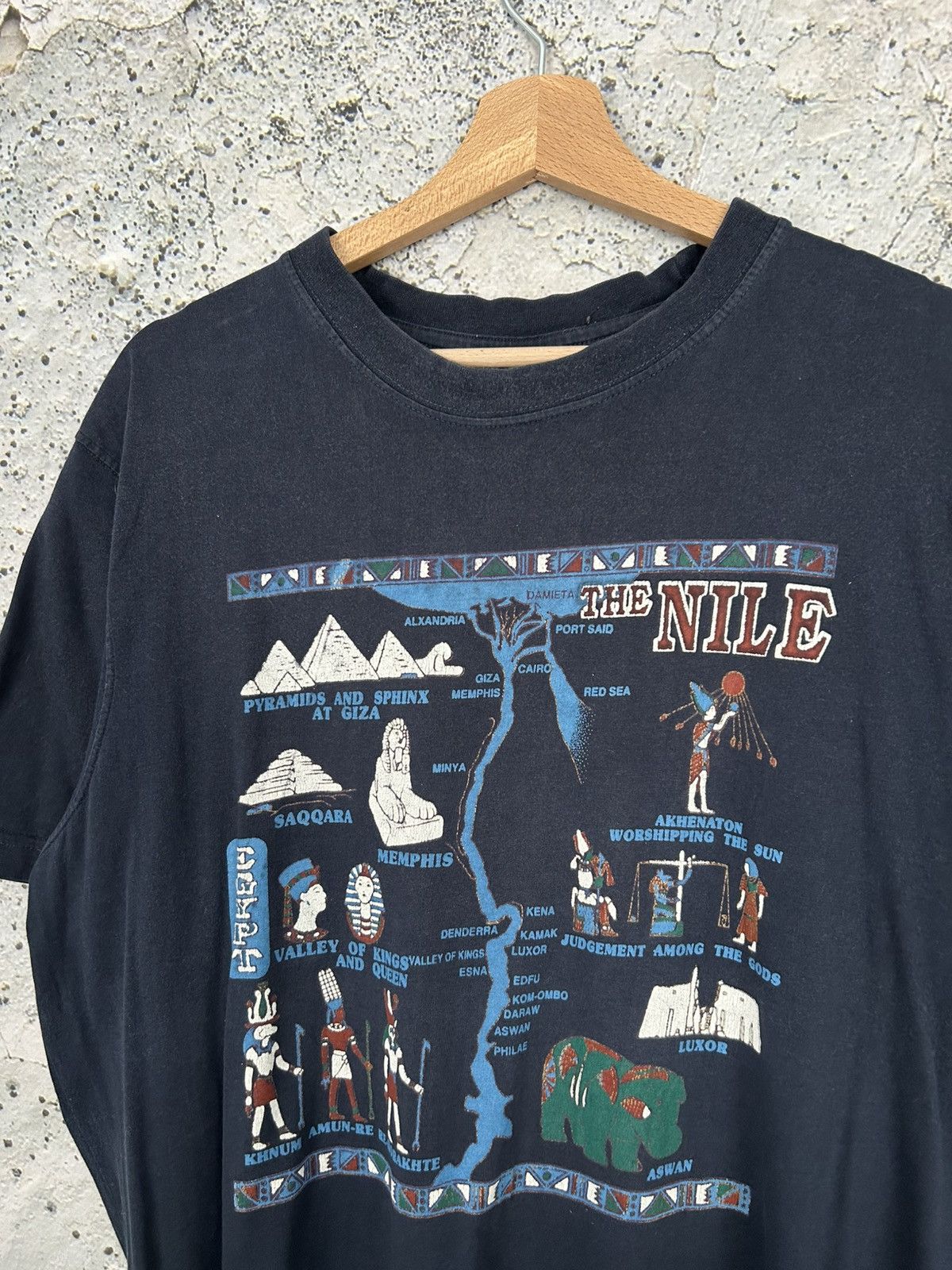 Vintage Vintage Egypt Graphic Tee Boxy Fit Skate Tourist Grunge Punk Size US L / EU 52-54 / 3 - 3 Thumbnail