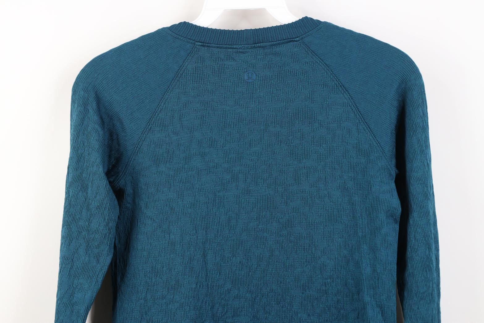 Lululemon Lululemon Rest Less Geometric Pullover Top Long Sleeve Shirt Size S / US 4 / IT 40 - 10 Thumbnail