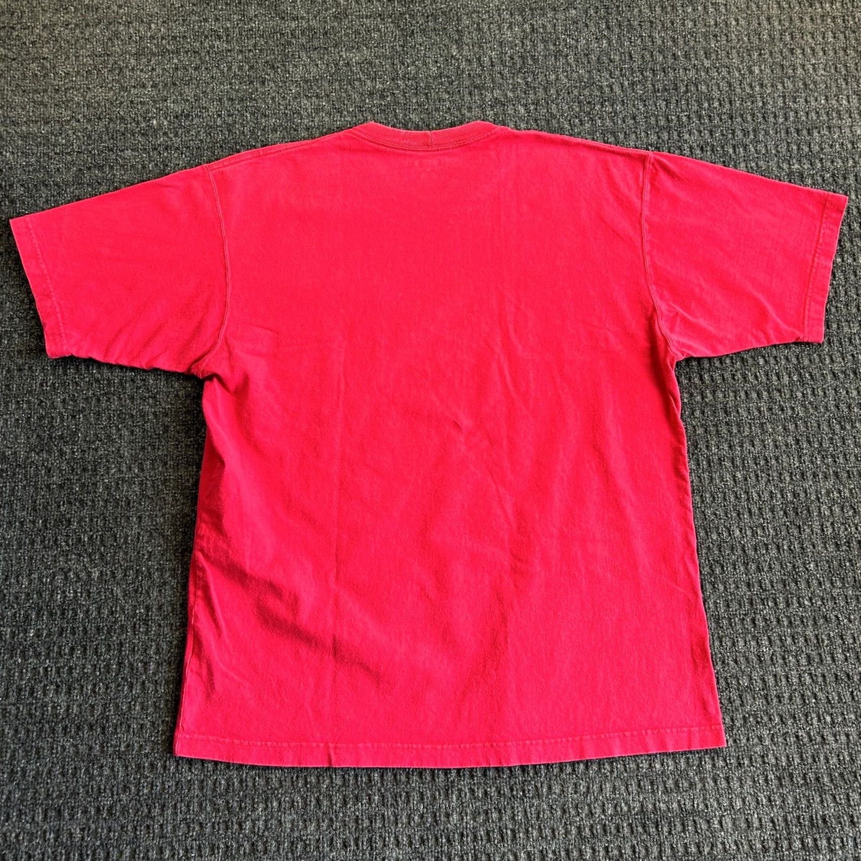 Carhartt VINTAGE Carhartt Mens T Shirt Pocket Red L Relaxed Boxy Fit Cotton Distressed Size US L / EU 52-54 / 3 - 5 Thumbnail