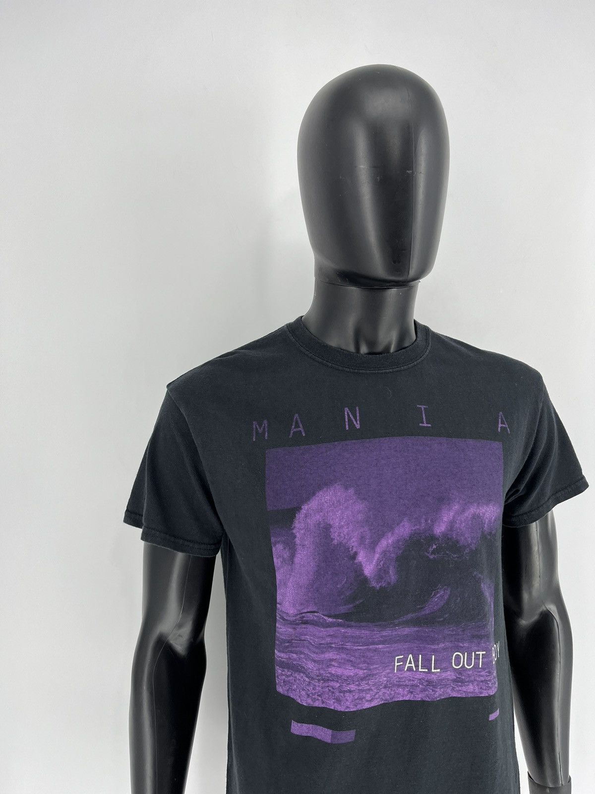 Band Tees × Vintage Vinatge Fall Out Boy LP Mania Big Logo Punk Rock Tee Size M Size US M / EU 48-50 / 2 - 3 Thumbnail