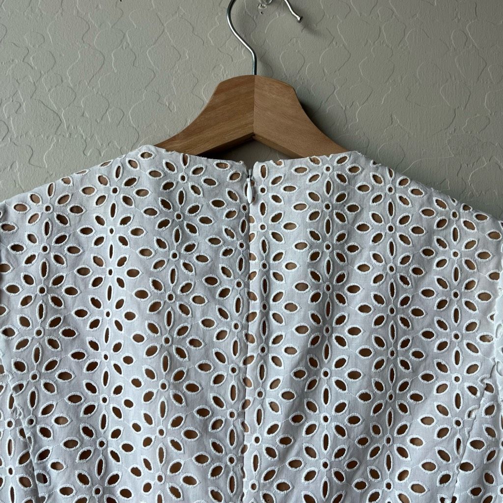 Michael Kors Michael Kors Collection White Eyelet Long Sleeve Knee Length Size XS / US 0-2 / IT 36-38 - 7 Thumbnail