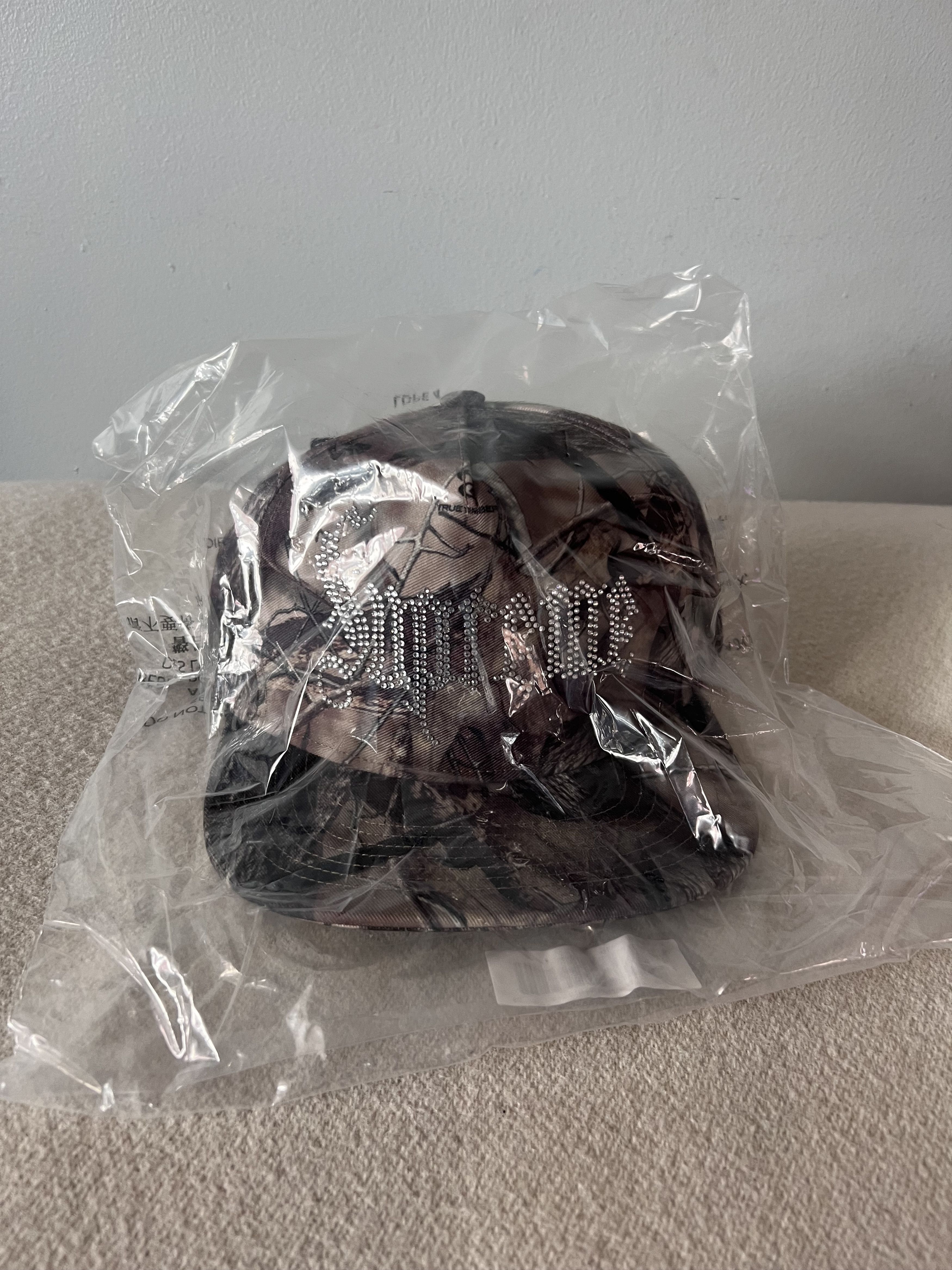Supreme Supreme Rhinestone 5 Panel Snapback in HTC Realtree