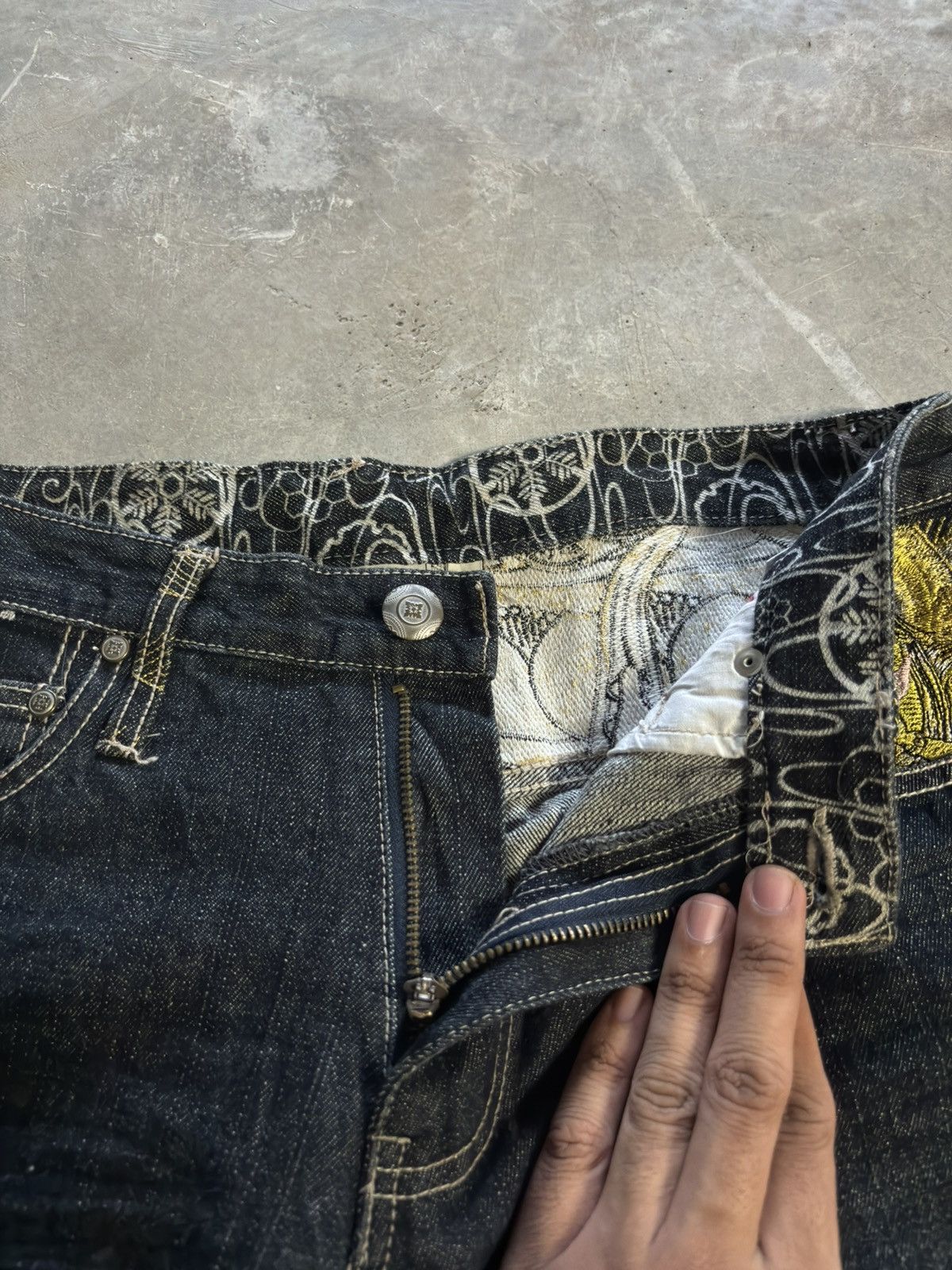 Japanese Brand GUMU buddha hindu japanese denim sukajan karakuri tamashii Size US 30 / EU 46 - 5 Thumbnail