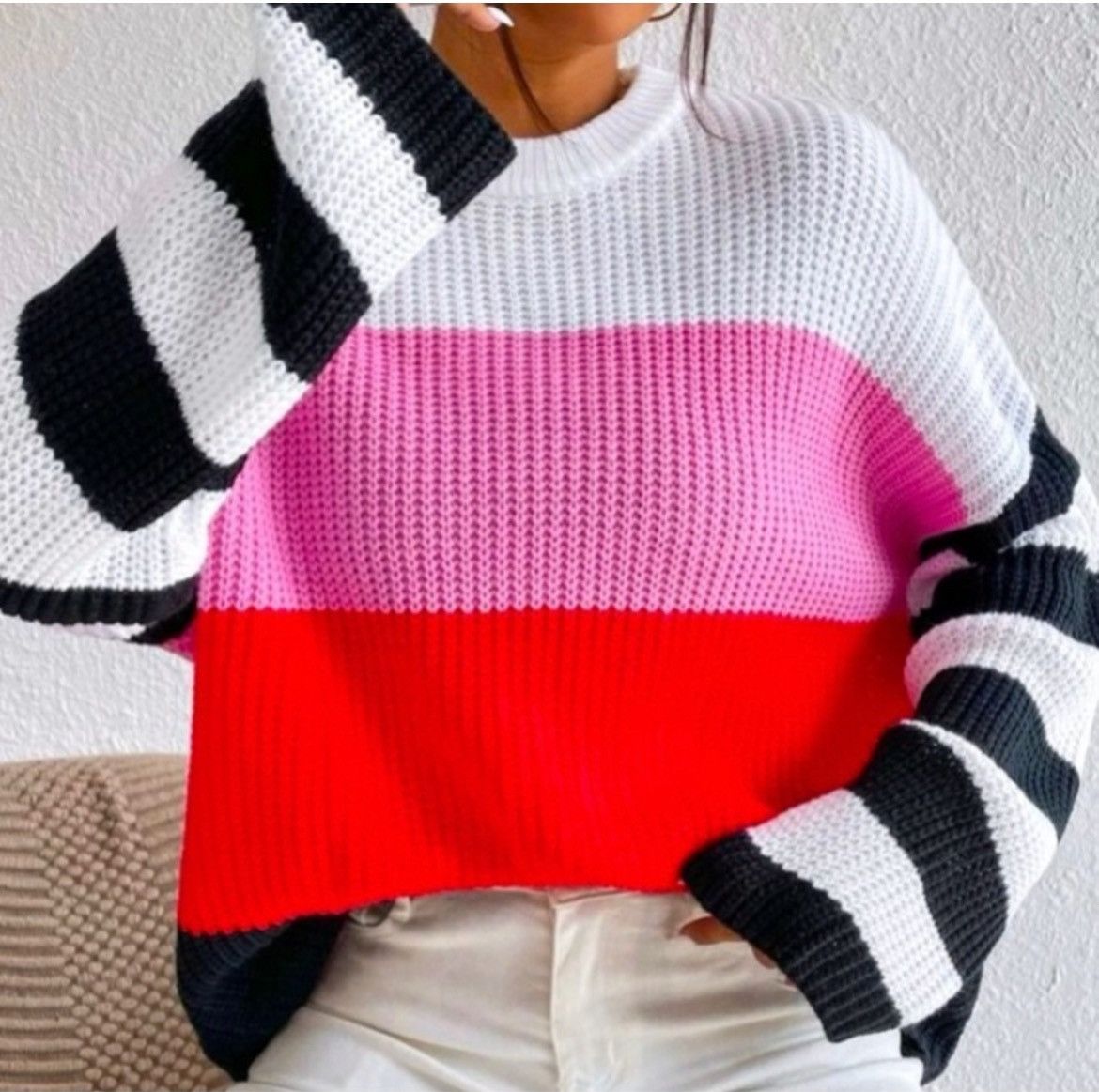 Designer × Other NWT, Lavishly Paris Women’s Colorblock Sweater. Size M / US 6-8 / IT 42-44 - 3 Thumbnail