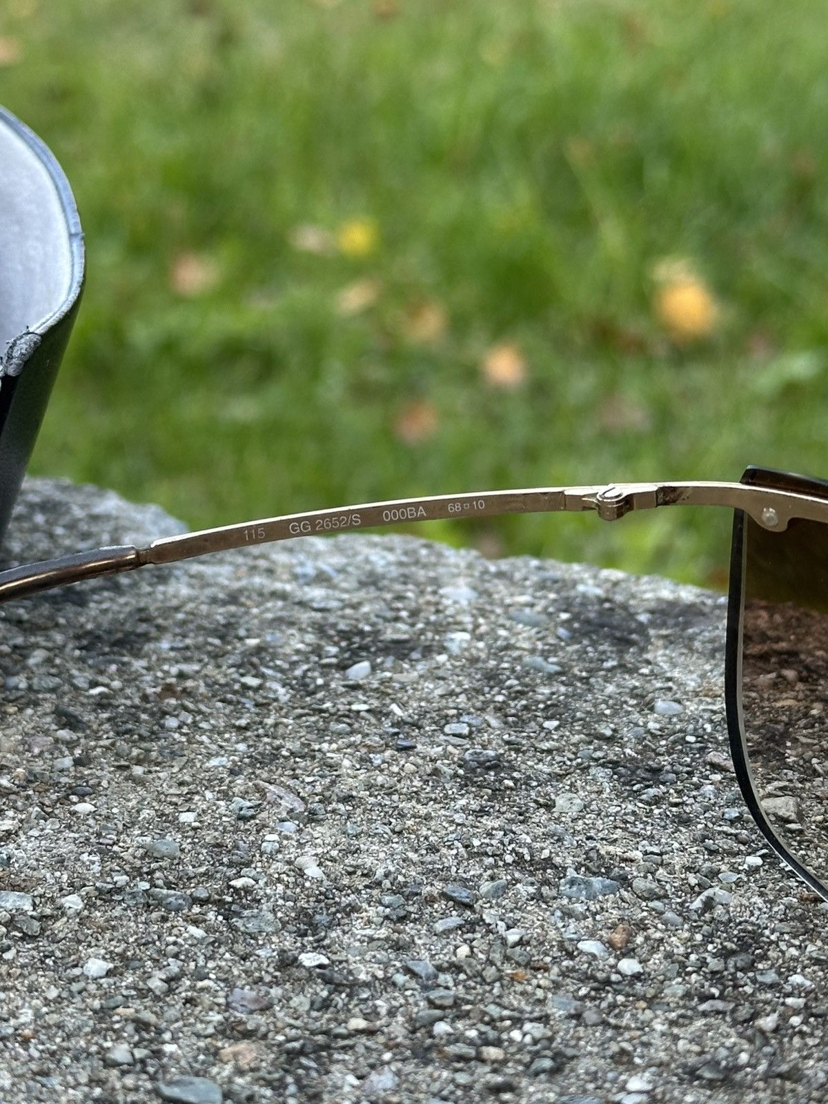 Gucci Vintage Gucci Sunglasses GG2652/S Gold with case Size ONE SIZE - 8 Thumbnail