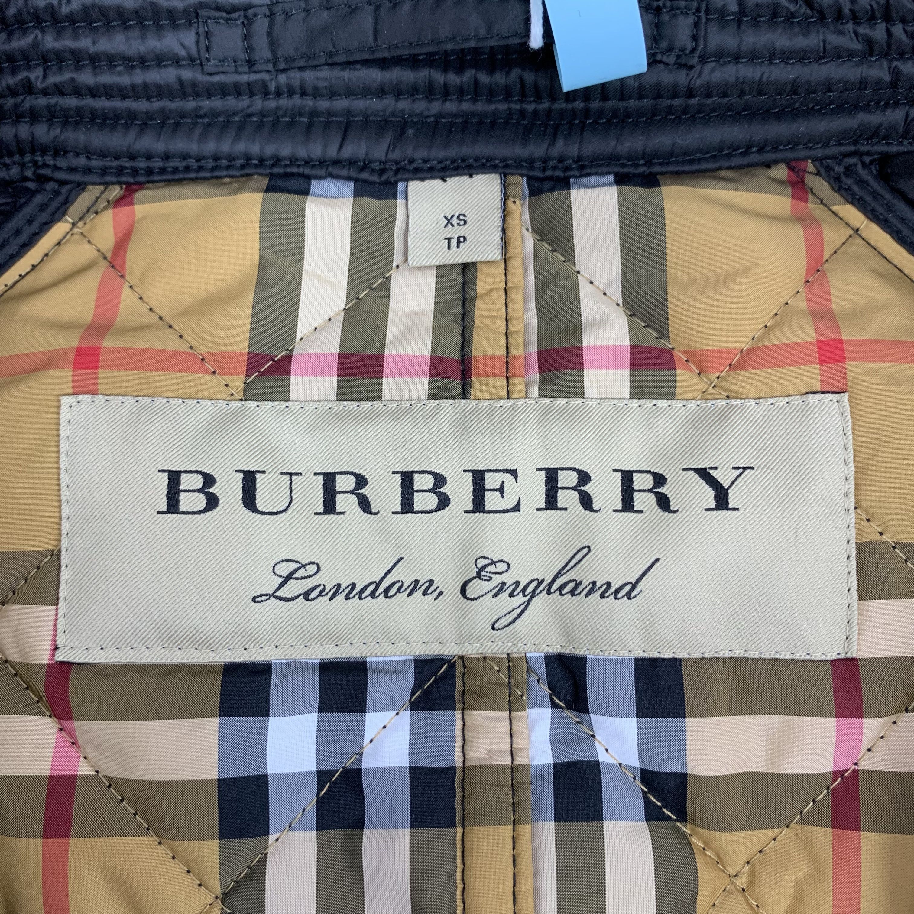 Burberry Burberry Quilted Belted Jacket Black (XS) Size XS / US 0-2 / IT 36-38 - 5 Thumbnail