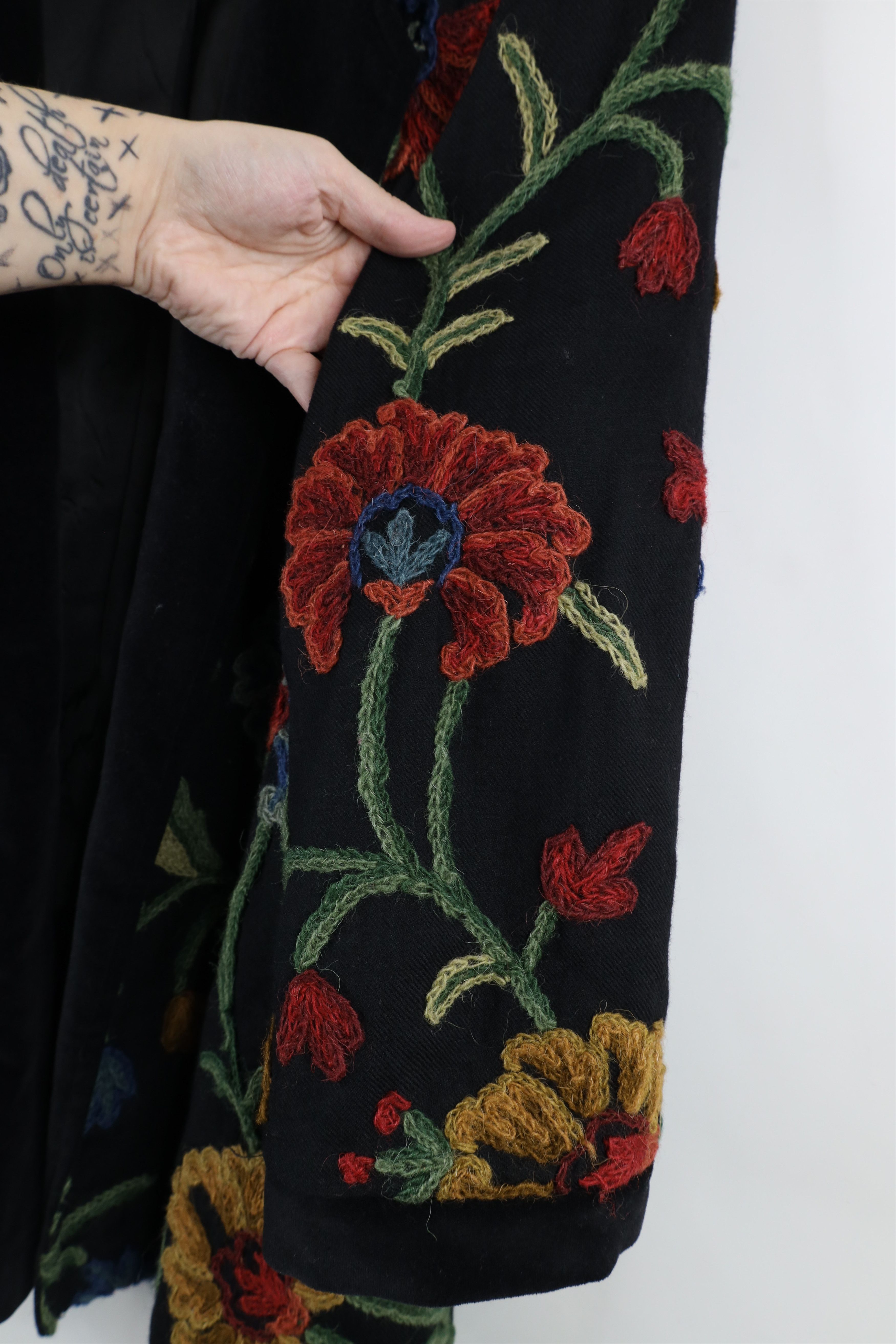 Vintage Vintage 90s Streetwear Trim Wool Crewel Flower Blazer Jacket Size L / US 10 / IT 46 - 4 Thumbnail