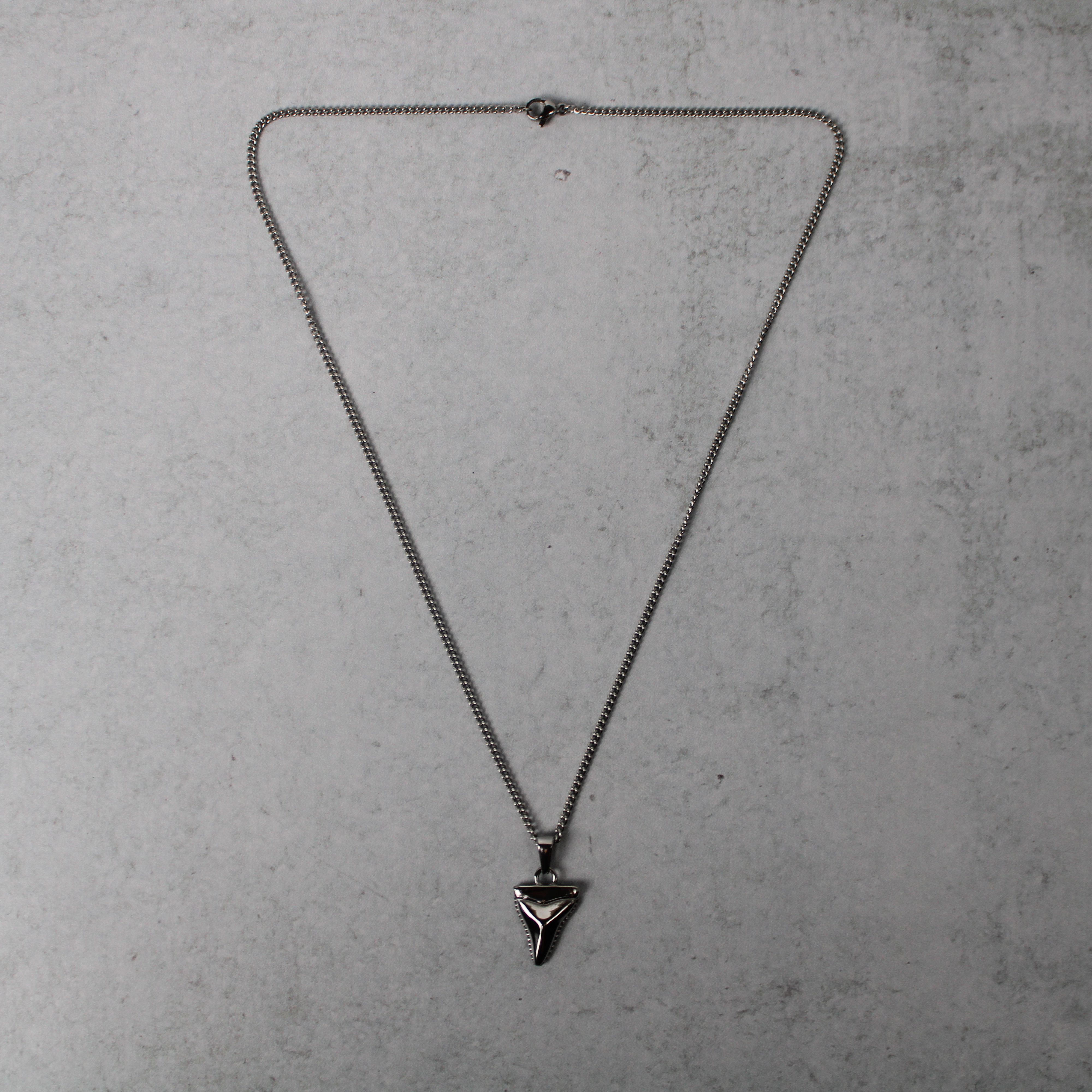 Jewelry Silver Shark Tooth Pendant Chain Necklace Size ONE SIZE - 7 Thumbnail