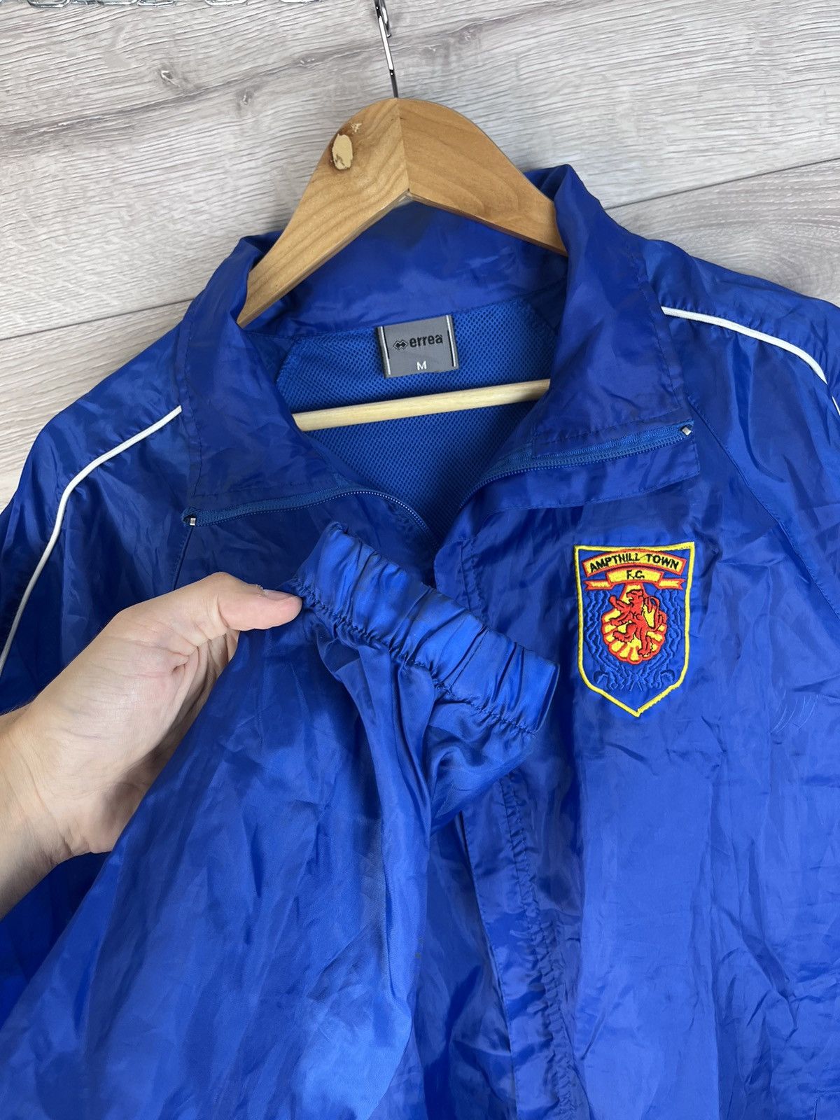 Errea Men’s soccer jacket Errea Ampthil Towm FC size Xl Size US XL / EU 56 / 4 - 8 Thumbnail