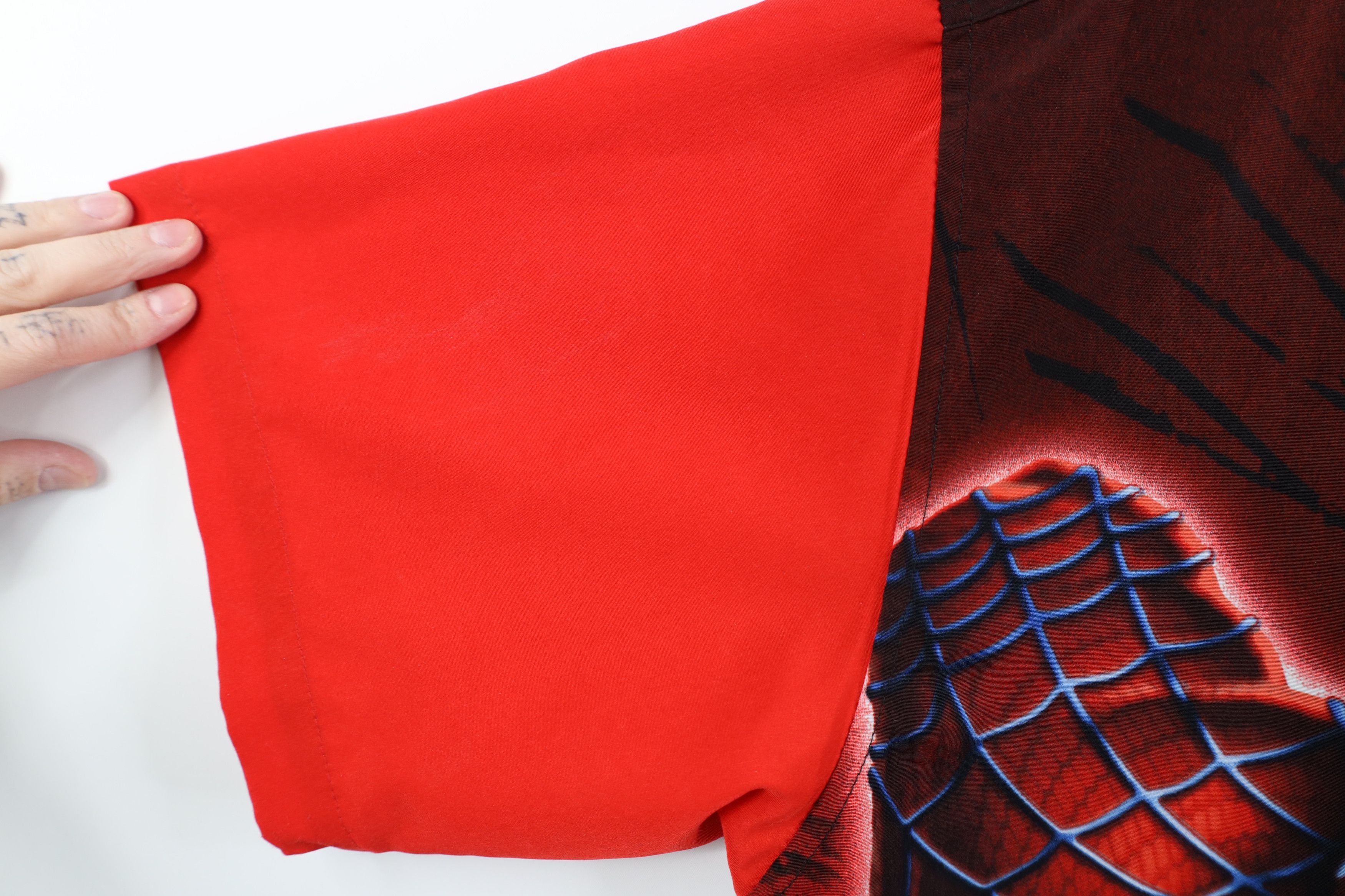 Vintage Vintage Y2K 2002 Marvel Spiderman Collared Button Shirt Size US M / EU 48-50 / 2 - 6 Thumbnail